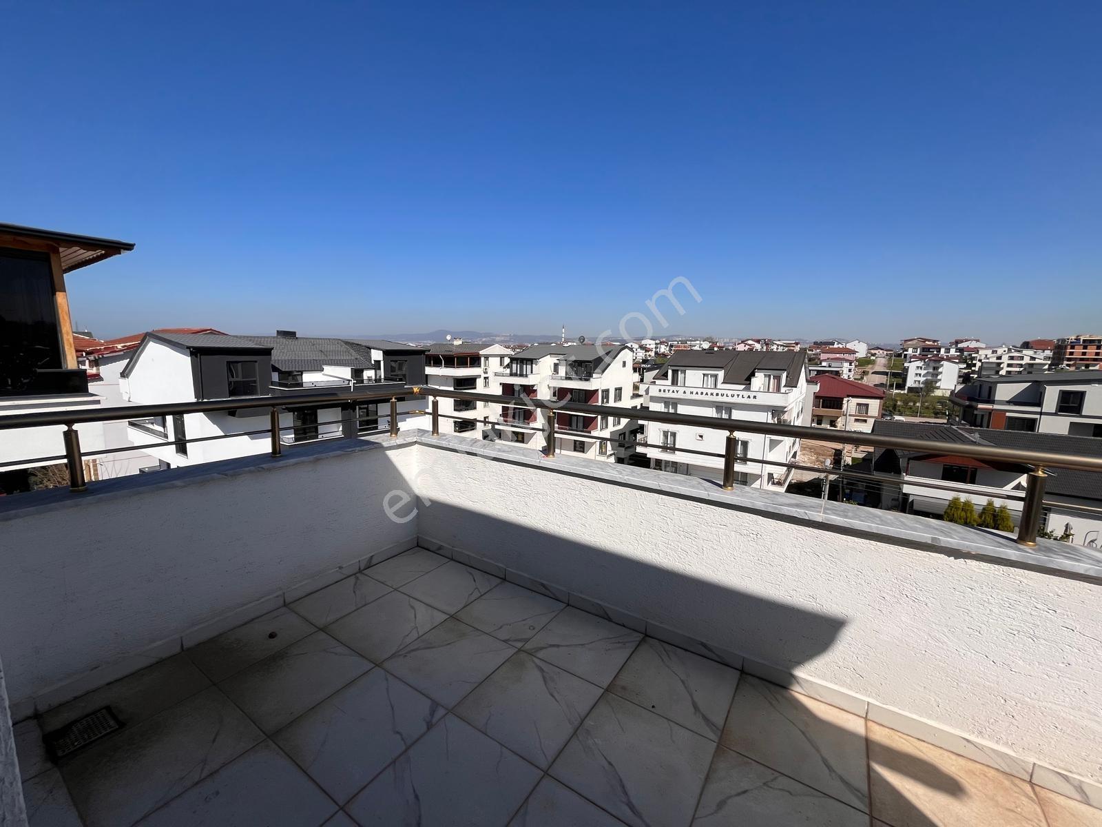 Başiskele Yeşilyurt 3+1 Eşyalı Kiralık Daire - Görsel 11