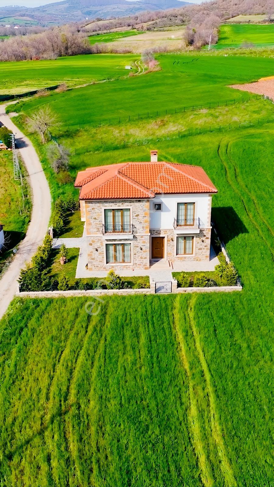 Evrenuşağında Köy Yerleşim İçinde Yola Cephe Satılık Tarla - Görsel 30