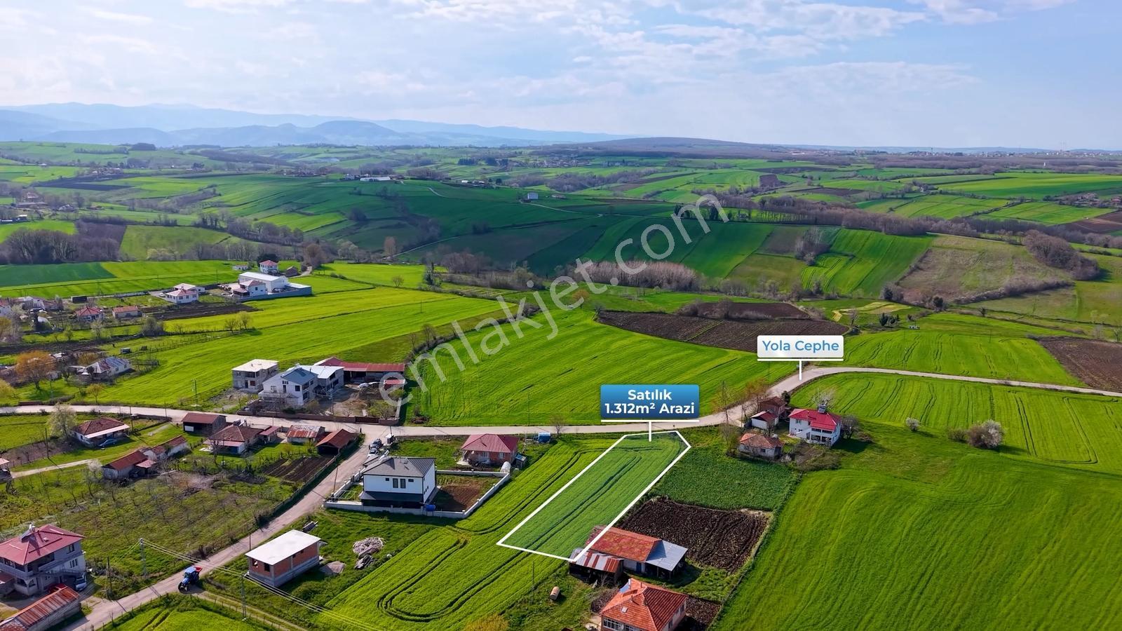 Evren Uşağı Merkezinde Köy Yerleşim İçinde Satılık Tarla - Görsel 19