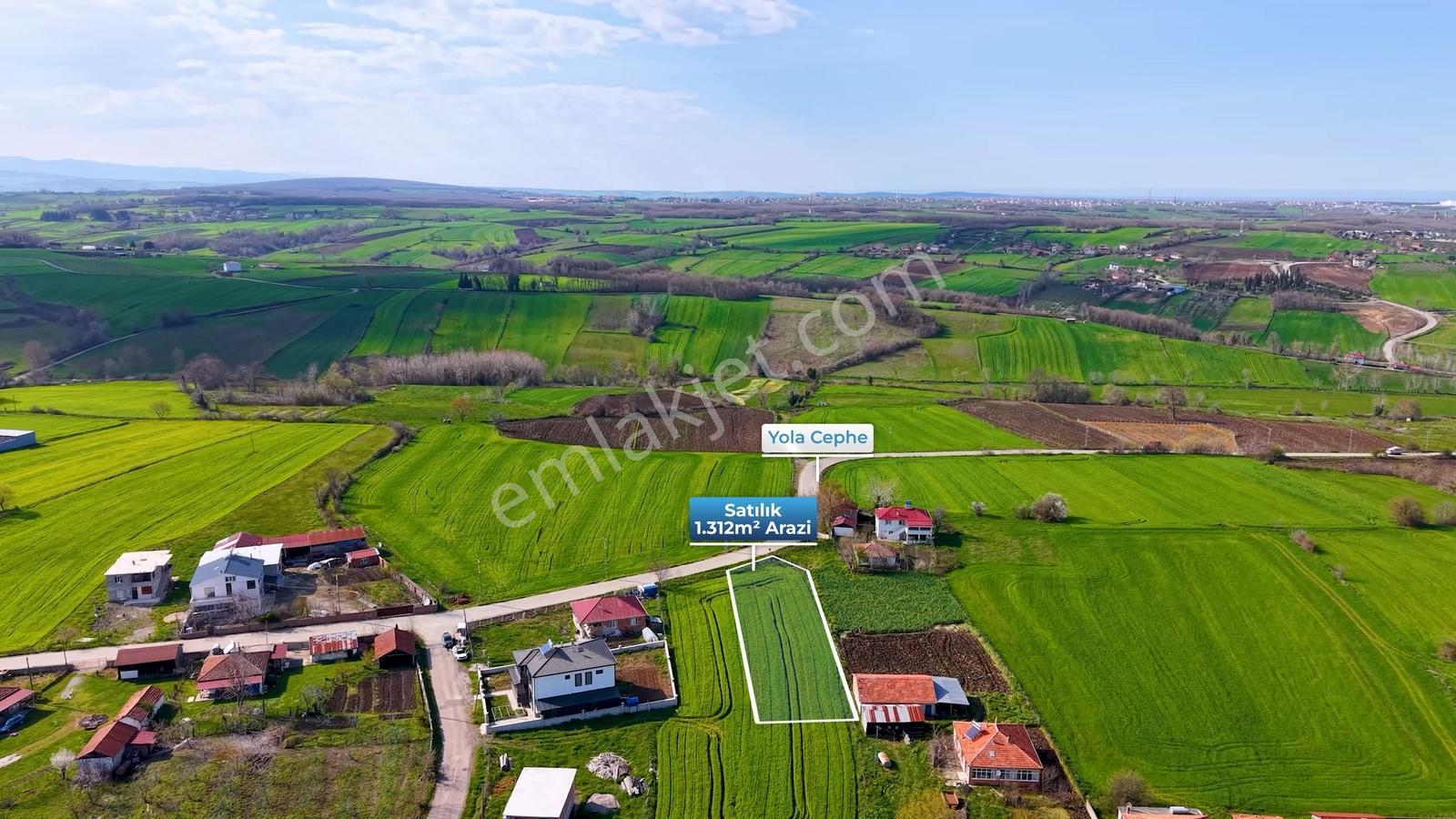Evren Uşağı Merkezinde Köy Yerleşim İçinde Satılık Tarla - Görsel 10