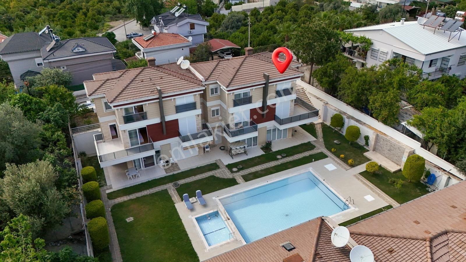 Göynükte Havuzlu Site İçinde Eşyalı 4+1 Tripleks Kiralık Villa - Görsel 12