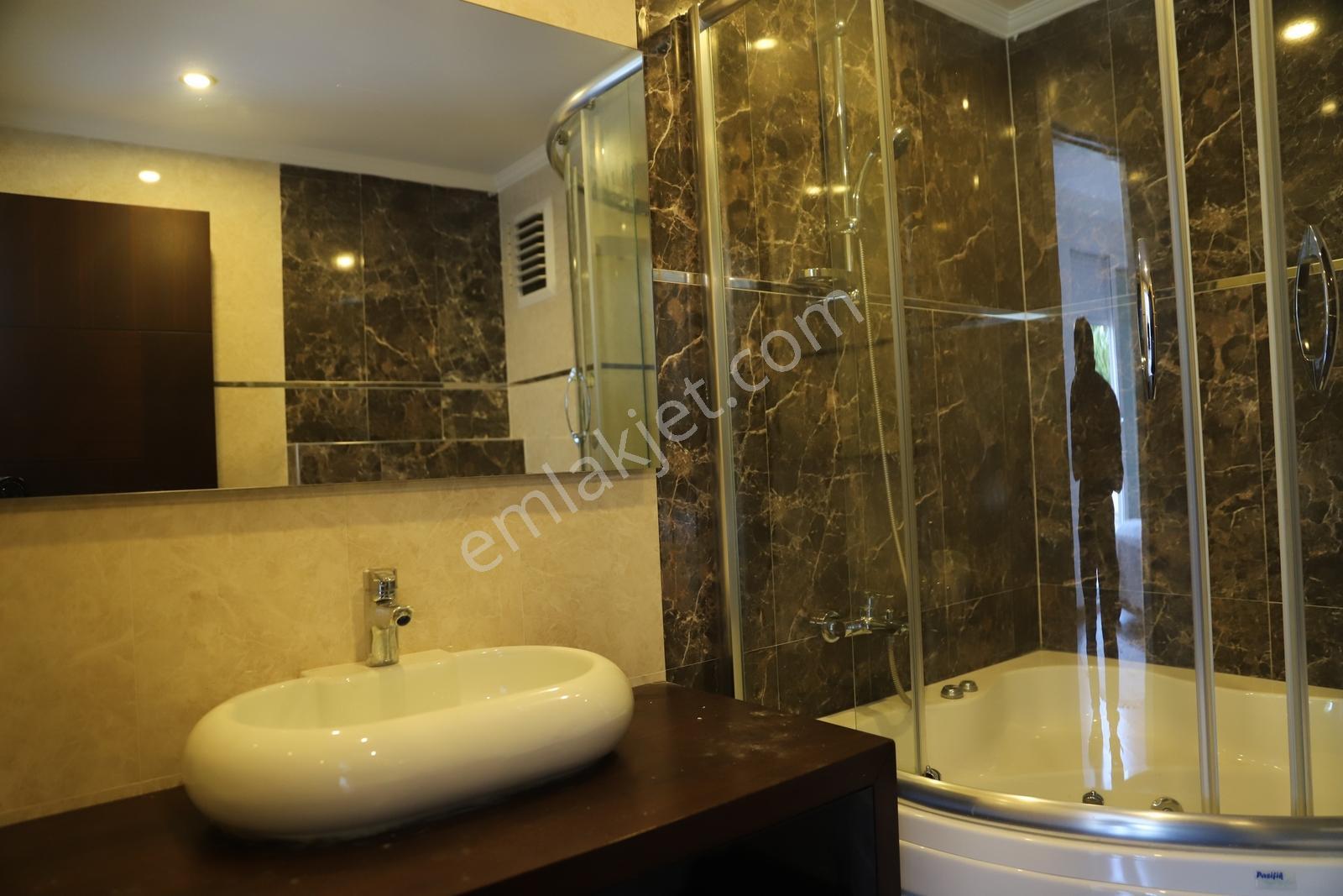 Göynükte Havuzlu Site İçinde Eşyalı 4+1 Tripleks Kiralık Villa - Görsel 17