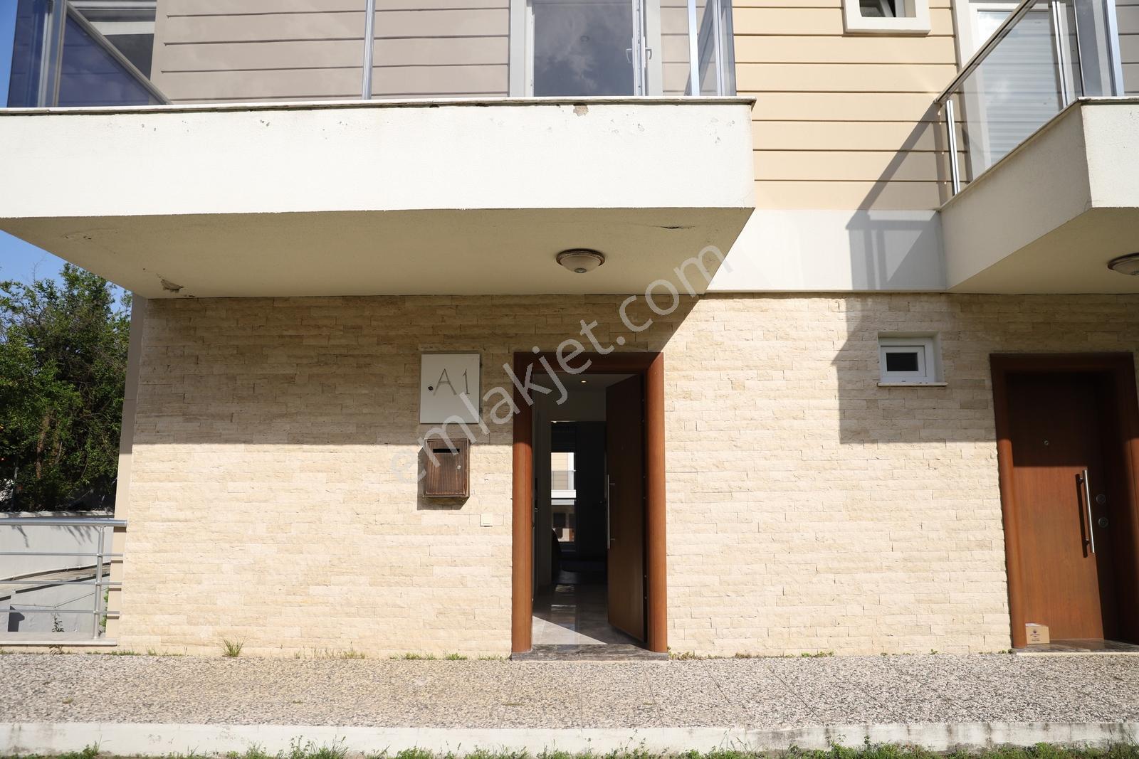 Göynükte Havuzlu Site İçinde Eşyalı 4+1 Tripleks Kiralık Villa - Görsel 29