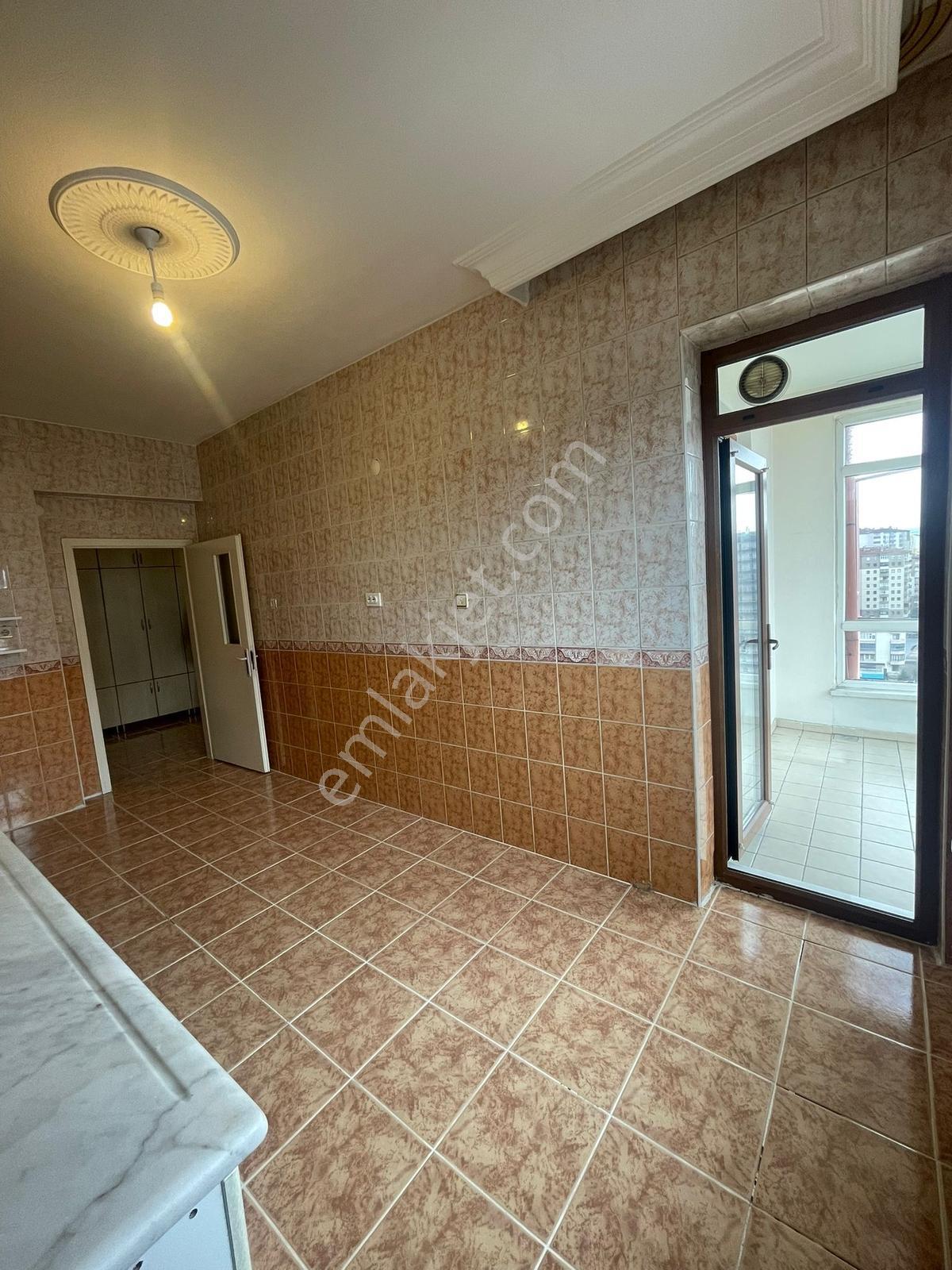 Gültepe Mh Mustafa Şimşek Blv Merkeze Yakın 3+1 Kiralık Daire - Görsel 24