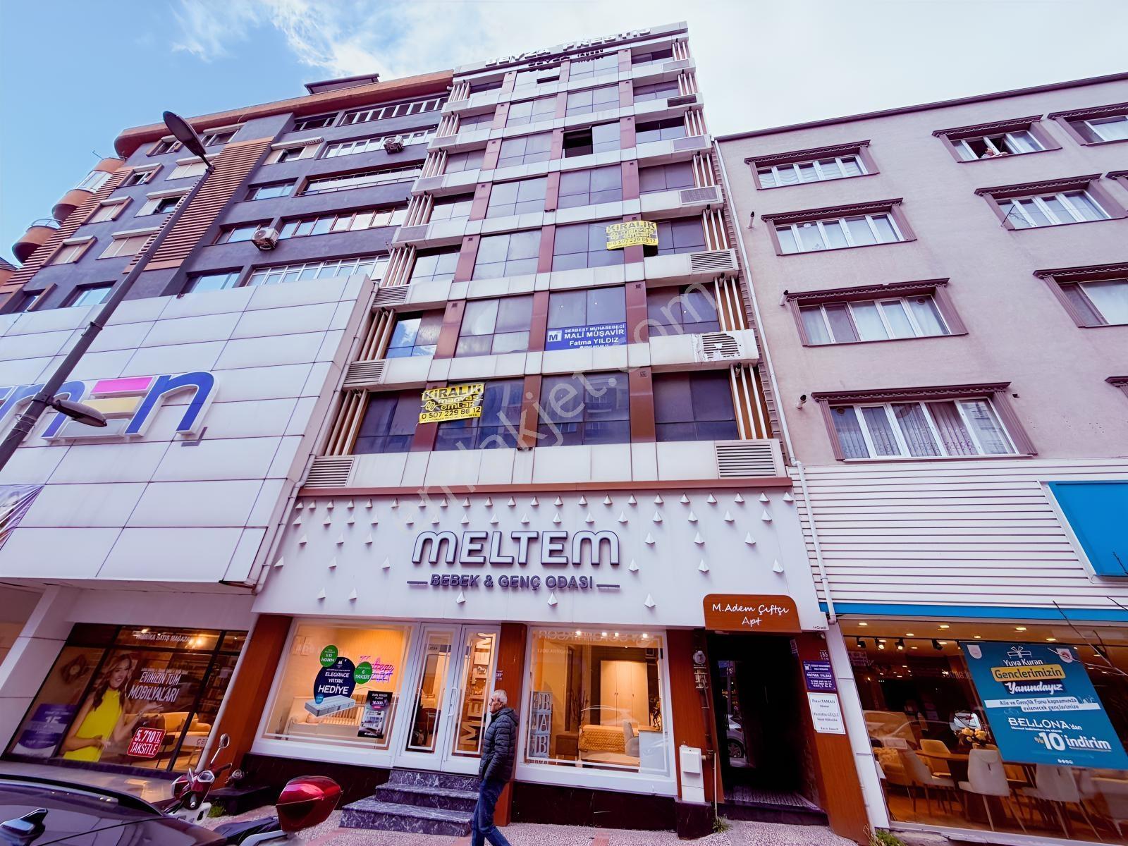 Burcu'dan Atatürk Cd Plaza'da Klimalı Full Eşyalı Satılık 1+1 - Görsel 3