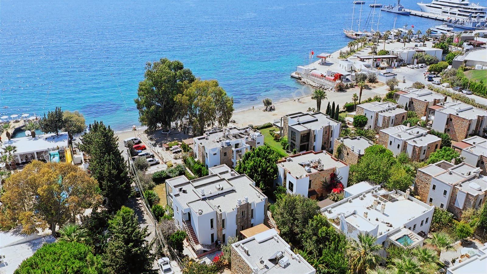 Bodrum Kumbahçede Ayrıcalıklı Konumda Denize Sıfır Bahçe Katı - Görsel 21