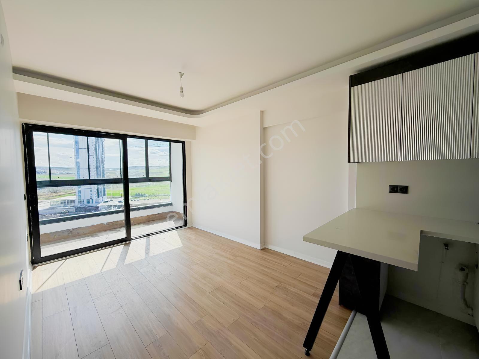 Alaçatı^dan Viole Yaşamkent'te Cambalkon Market Otobüs Yakını1+1 - Görsel 2