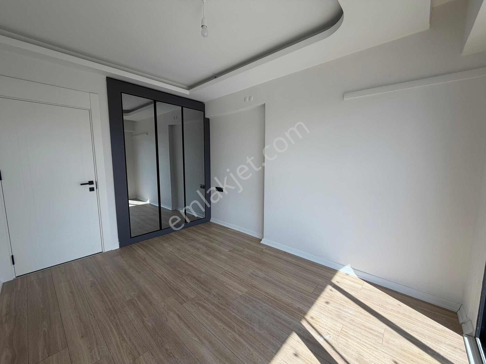 Alaçatı^dan Viole Yaşamkent'te Cambalkon Market Otobüs Yakını1+1 - Görsel 5