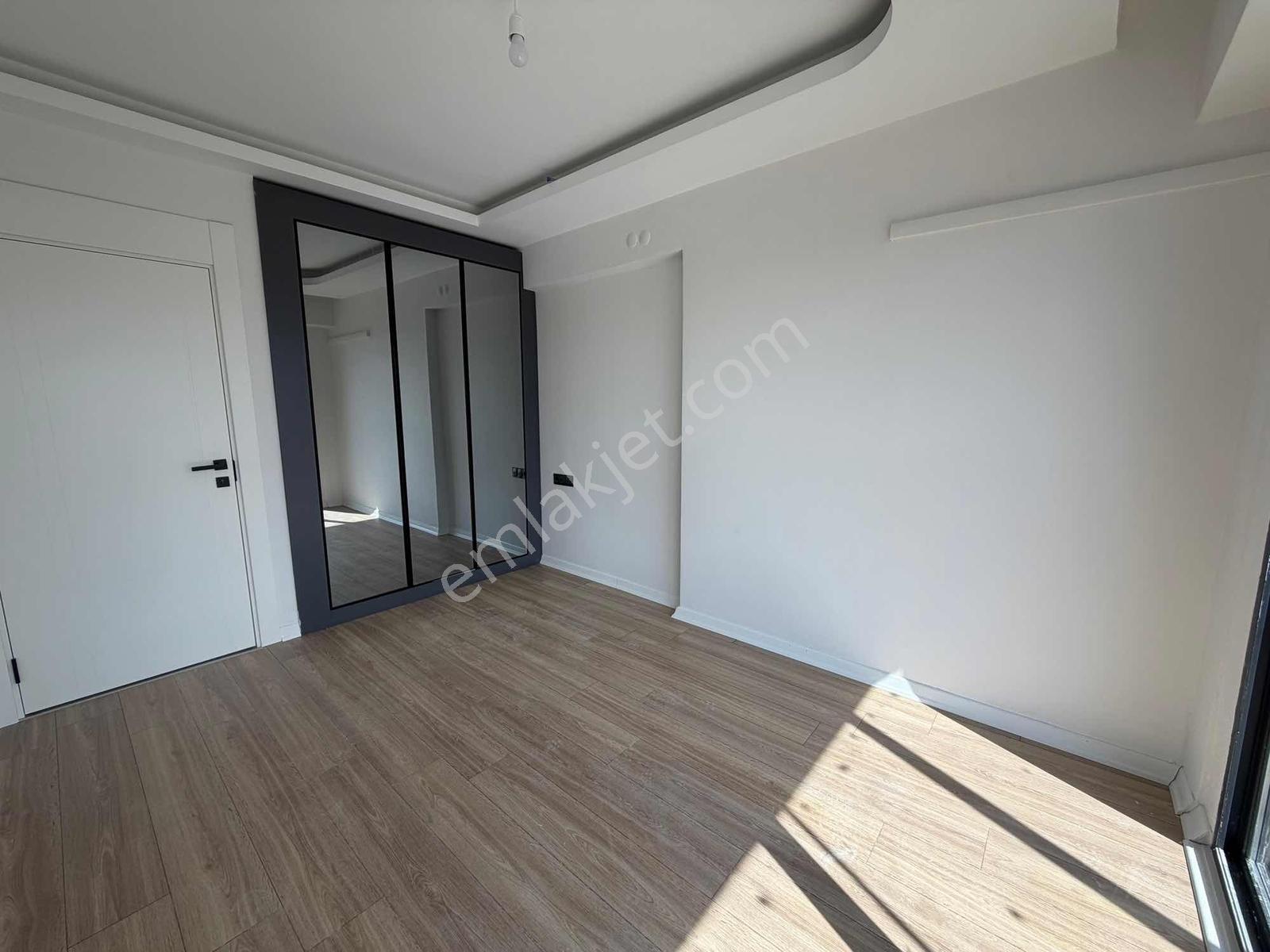 Alaçatı^dan Viole Yaşamkent'te Cambalkon Market Otobüs Yakını1+1 - Görsel 28