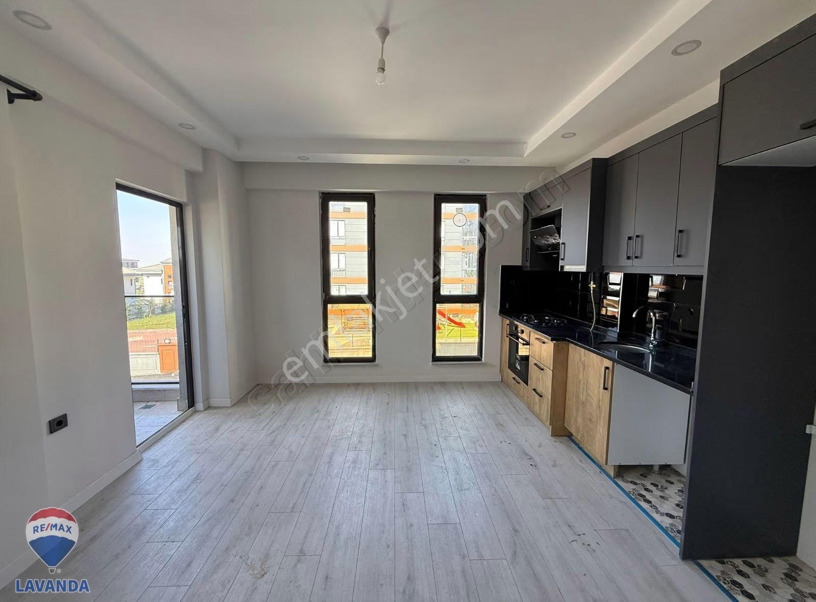 Remax Lavanda Dan Emlak Konutlarında Kiralık 1+1 Daire - Görsel 4