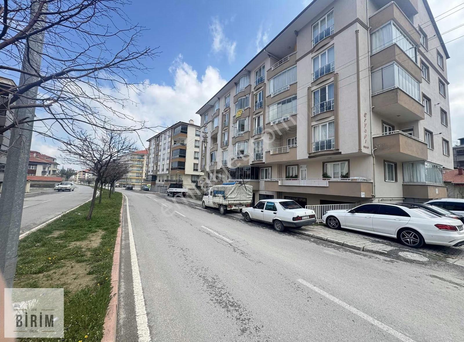 Birimden Satılık Garajlı Bakımlı Cadde Cepheli Asansörlü - Görsel 17