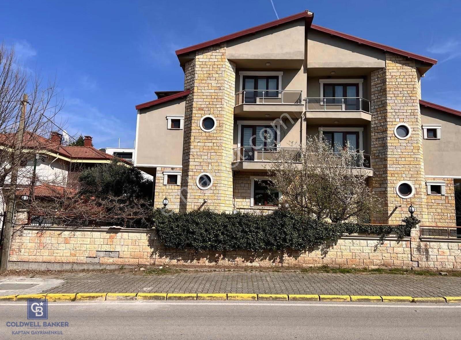 Topçular Valide Konakları'nda 6+1 Triplex Bahçeli Havuzlu Villa - Görsel 18