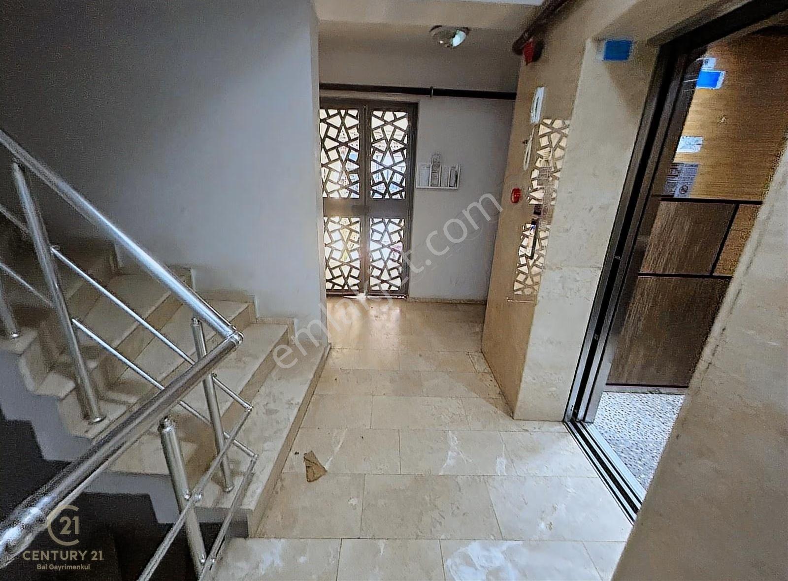 C21 Bal'dan Gop'da Eşyalı-asansörlü 1+1 Satılık Daire - Görsel 18