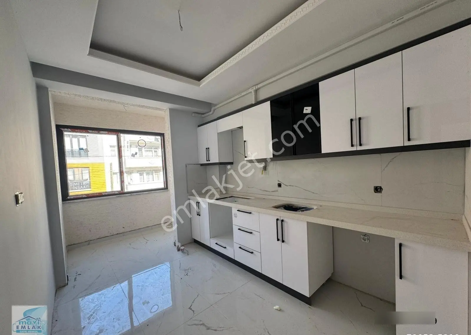 Bandırma Mavi Emlaktan 600 Evler Mahallesinde Ara Kat 2+1 2 Ayrı Satılık Daireler