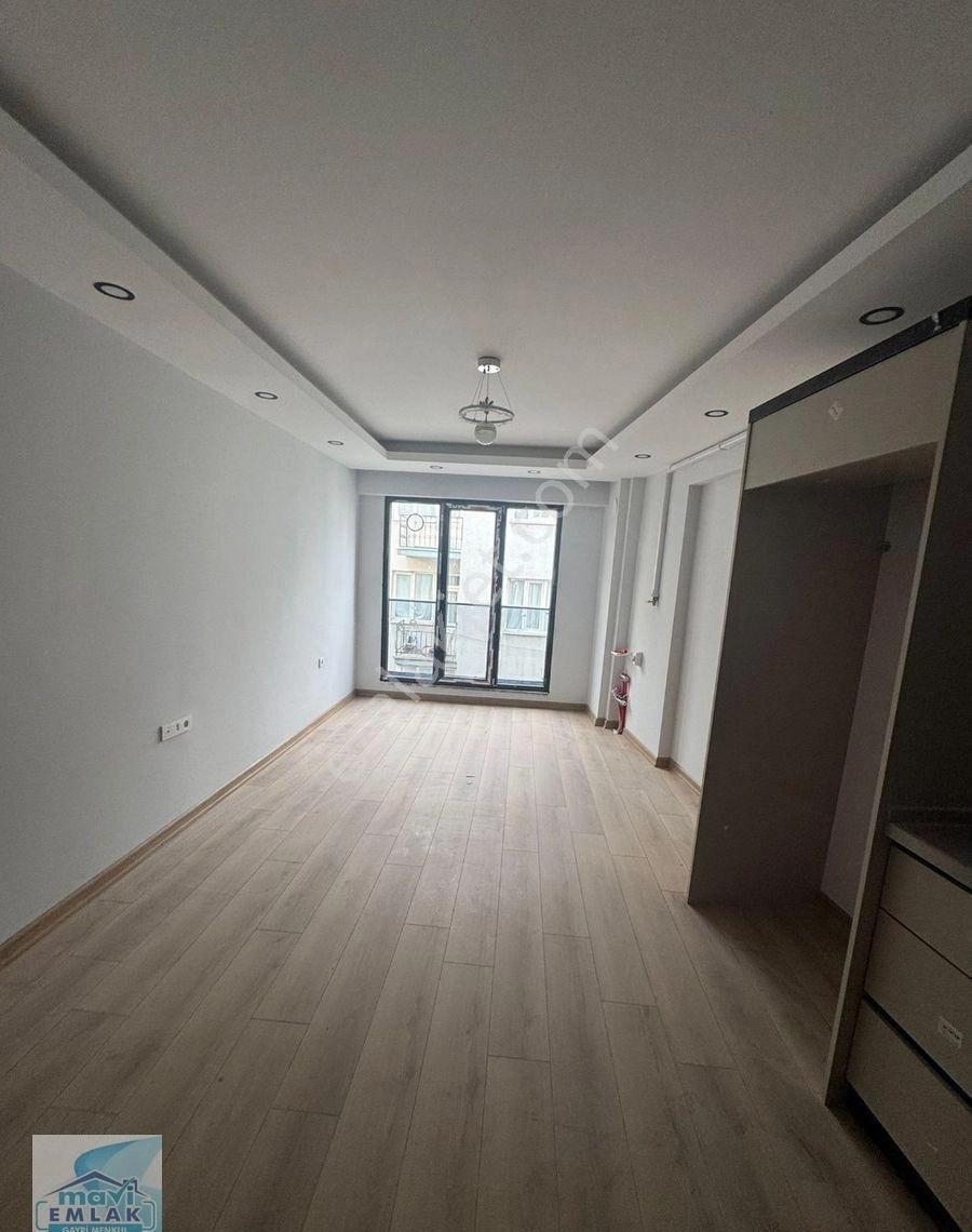 Mavi Emlaktan Atatürk Cad.belediye'nin Karşısında Kapalı Otoparklı 1+1 Lüks Daire - Görsel 4