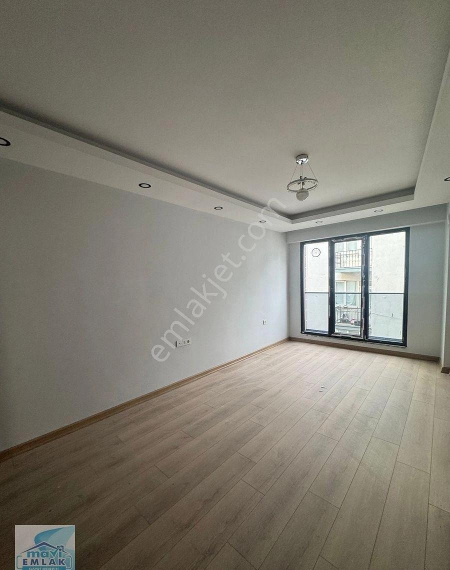 Mavi Emlaktan Atatürk Cad.belediye'nin Karşısında Kapalı Otoparklı 1+1 Lüks Daire - Görsel 32