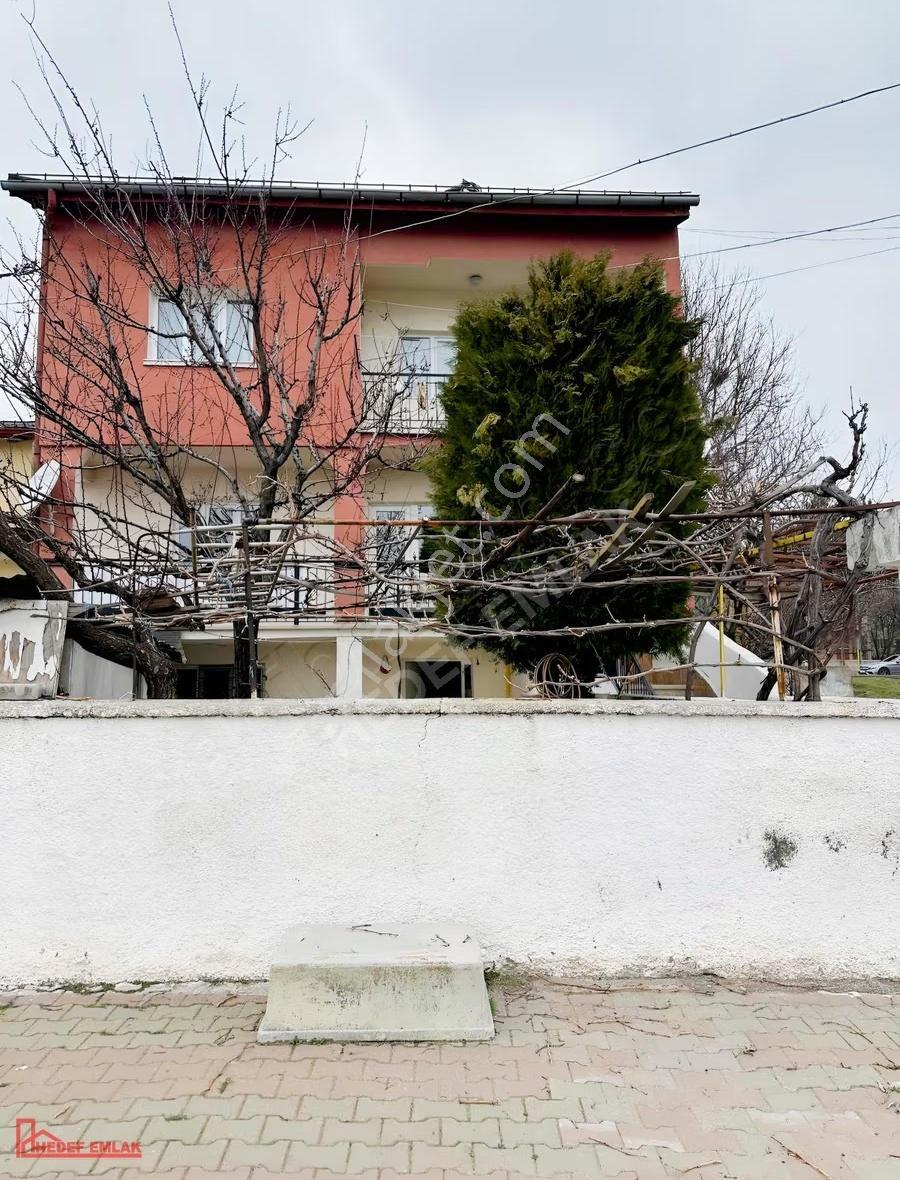 Hedef Emlak'tan Fatih'te Kiralık 2+1 Bahçeli Daire