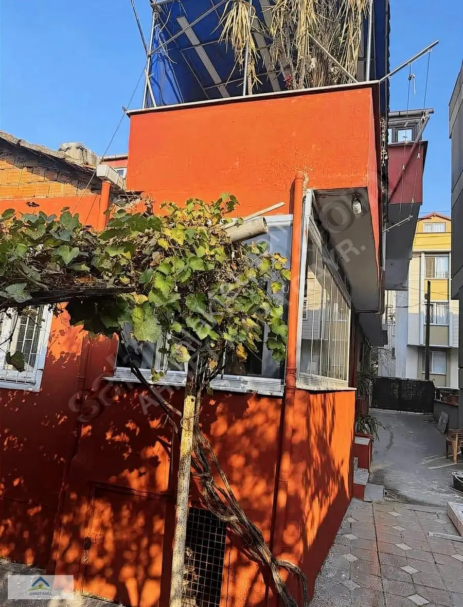 Ahmet Kara Gayrimenkul'den Çayırova'da Müstakil Bahçeli 153m² Ev