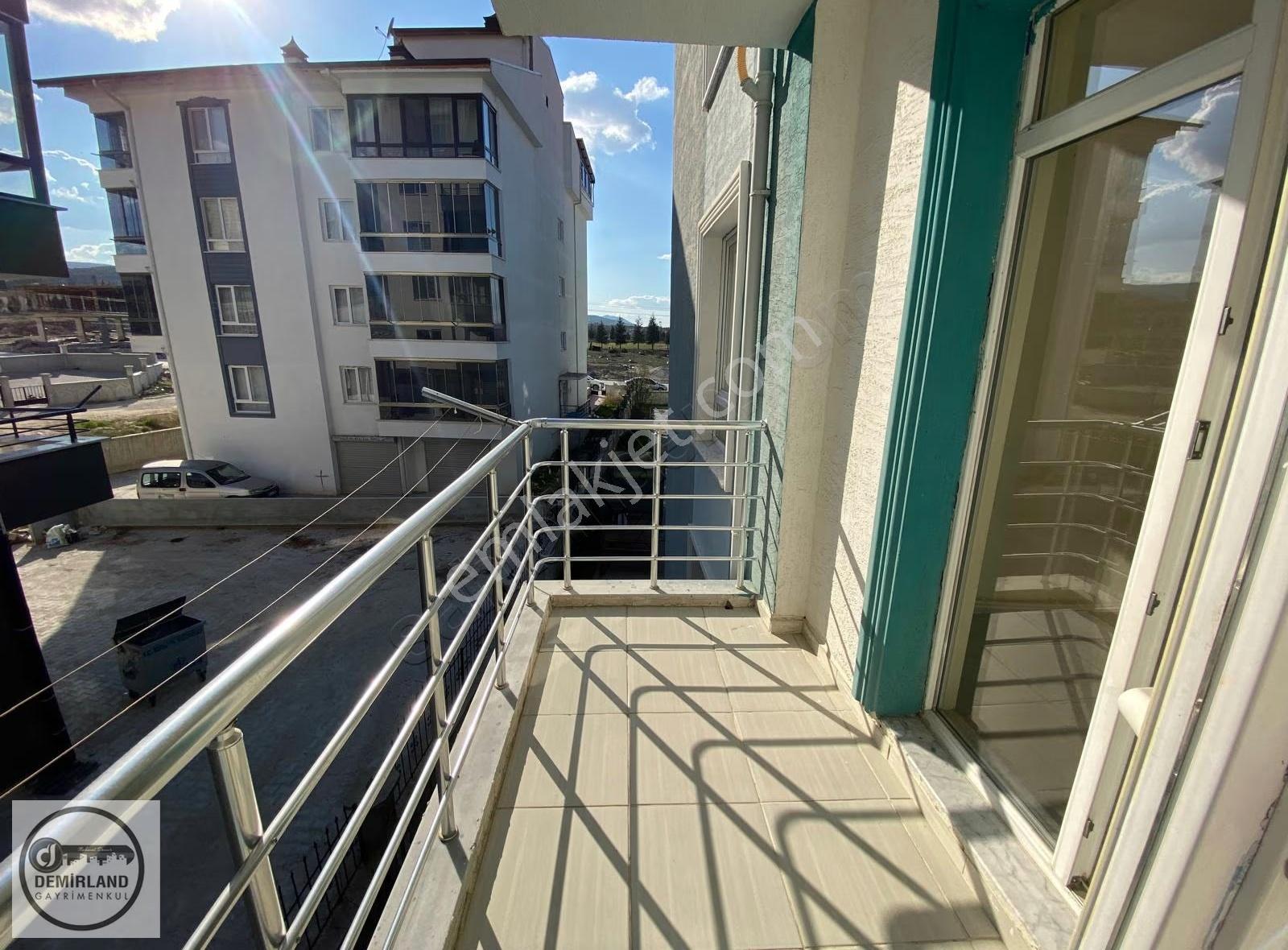 Demirland'dan Zafertepe Mahallesi Beylerbeyi Sitesi Kiralık 2+1 - Görsel 5