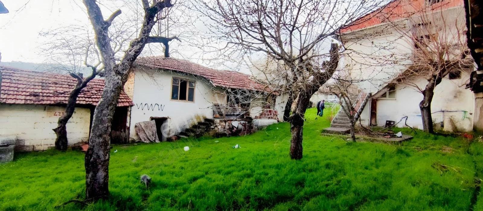 Müstakil 2 Katlı Köy Evi Ve Arsası - Görsel 2