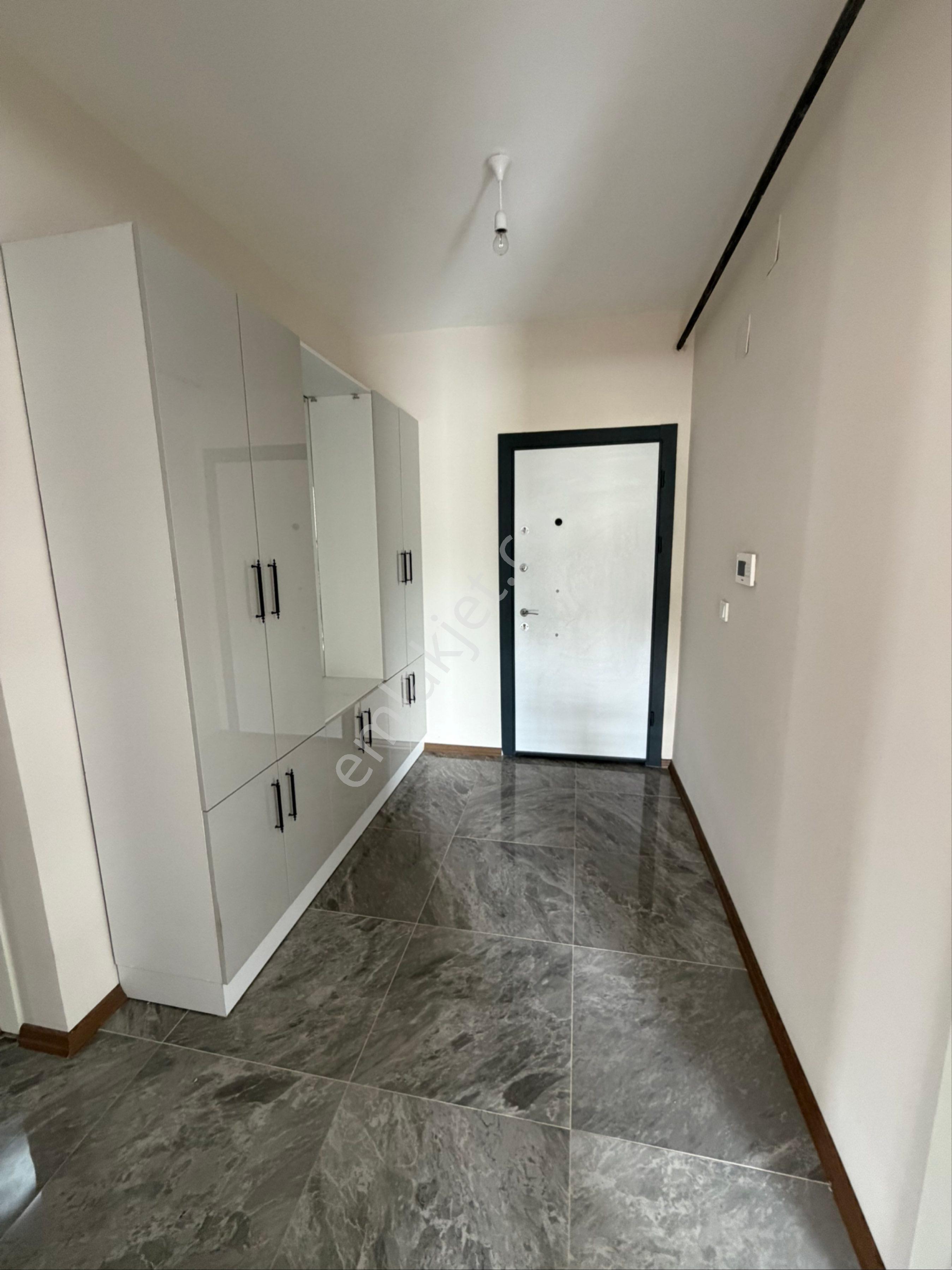 Bahçeşehir Real Avm Civarı Kapalı Mutfak Site İçi 3+1 Satılık Daire - Görsel 15