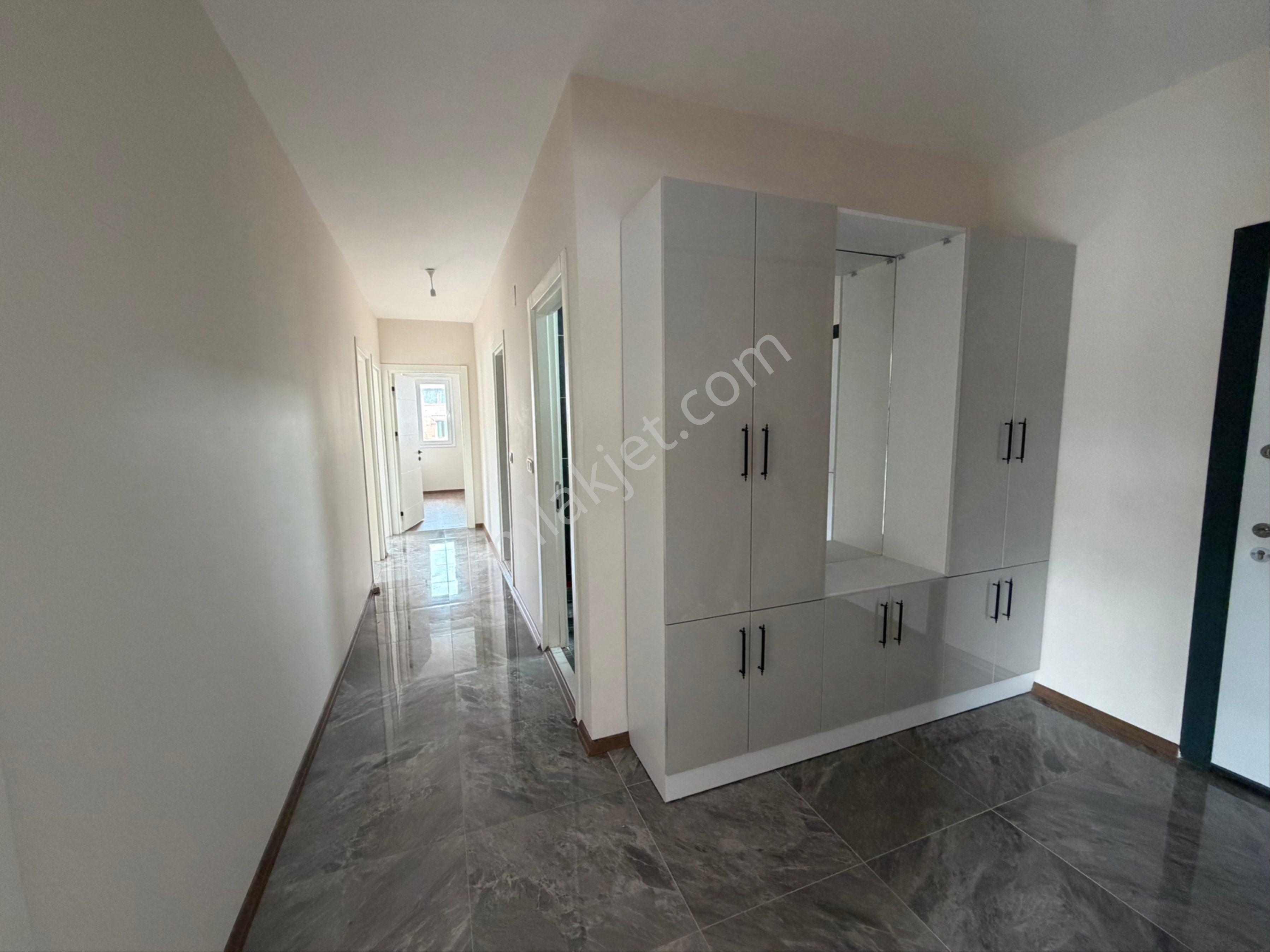 Bahçeşehir Real Avm Civarı Kapalı Mutfak Site İçi 3+1 Satılık Daire - Görsel 14
