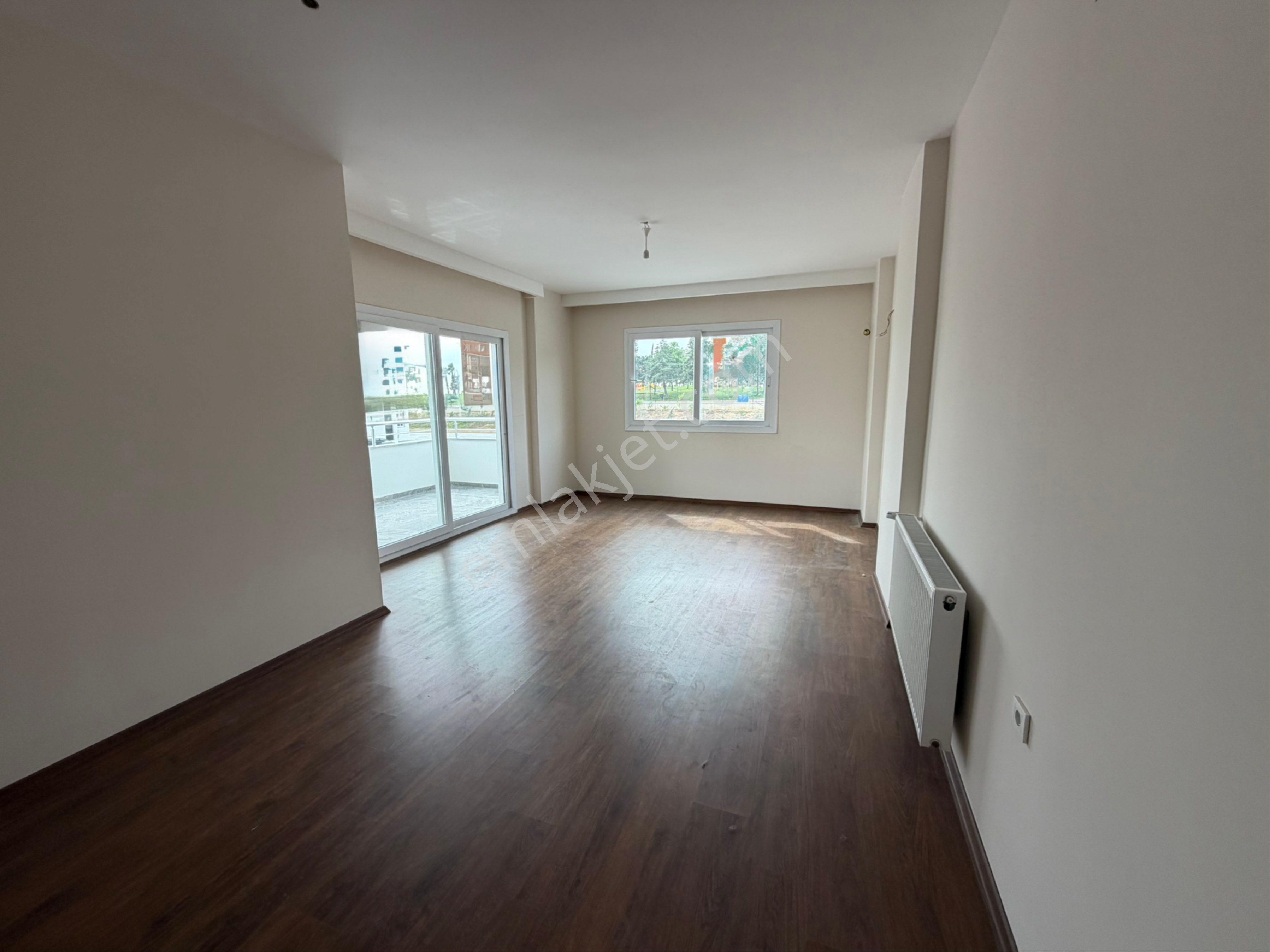 Bahçeşehir Real Avm Civarı Kapalı Mutfak Site İçi 3+1 Satılık Daire - Görsel 12