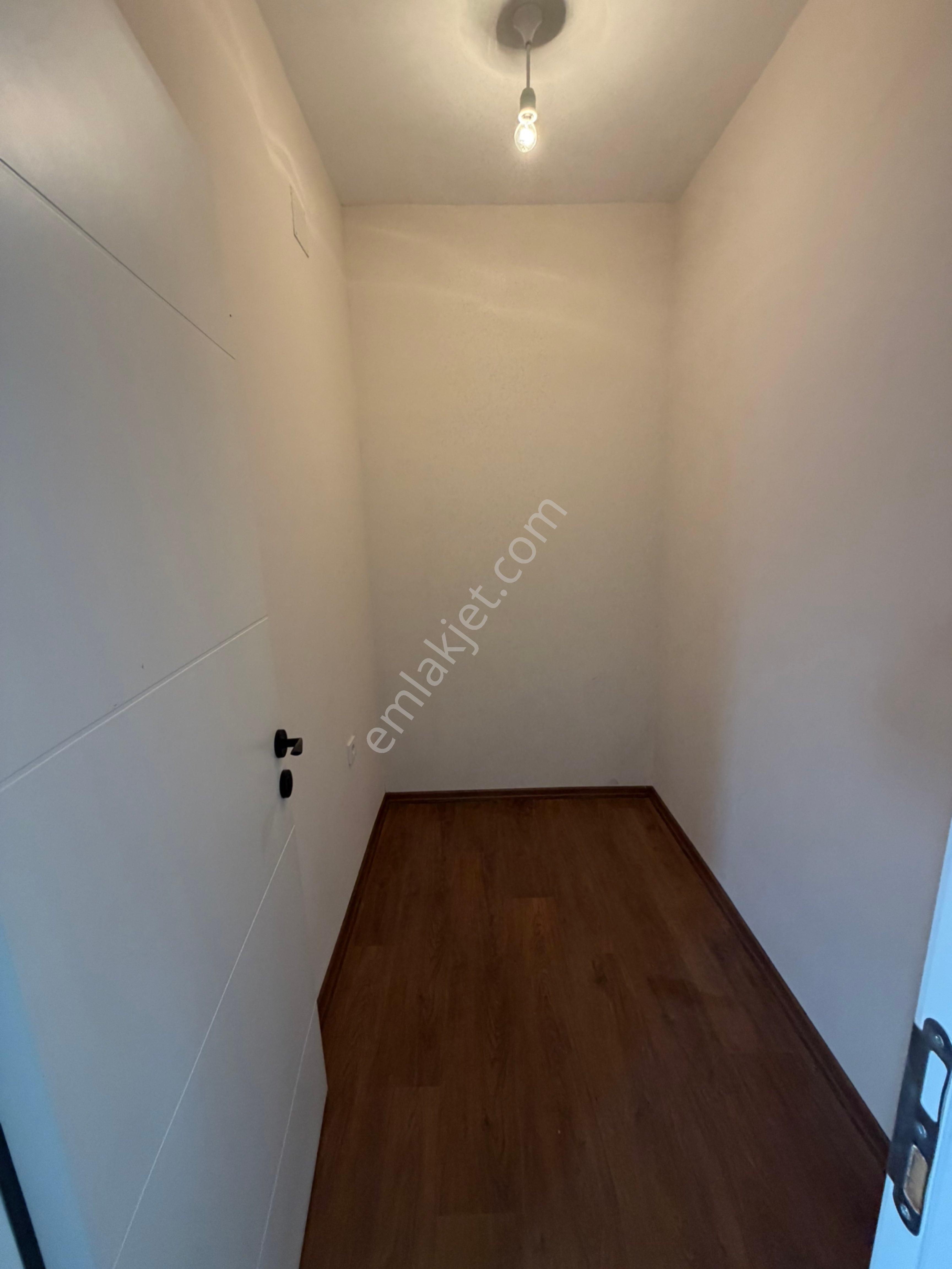 Bahçeşehir Real Avm Civarı Kapalı Mutfak Site İçi 3+1 Satılık Daire - Görsel 21