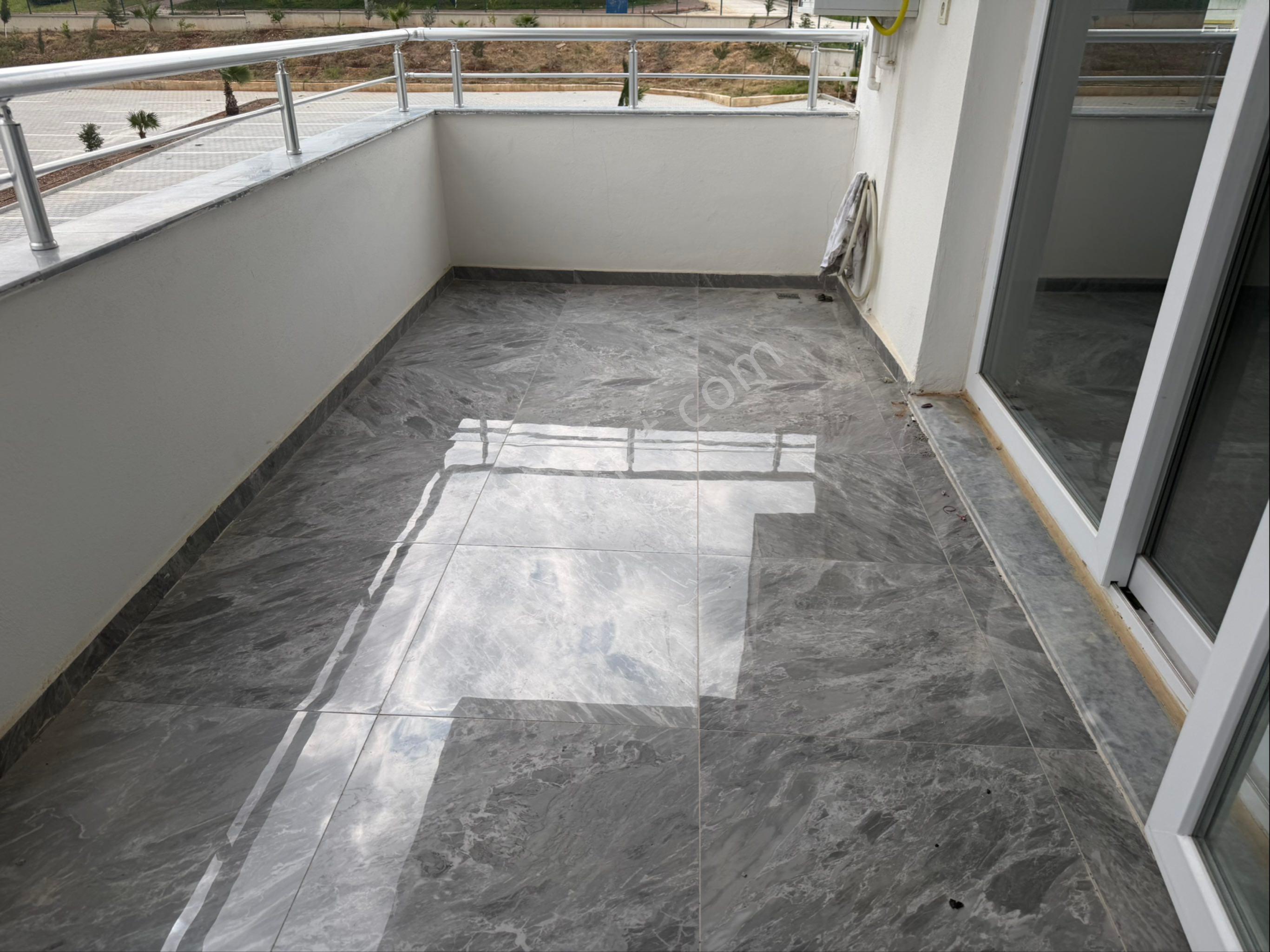 Bahçeşehir Real Avm Civarı Kapalı Mutfak Site İçi 3+1 Satılık Daire - Görsel 10