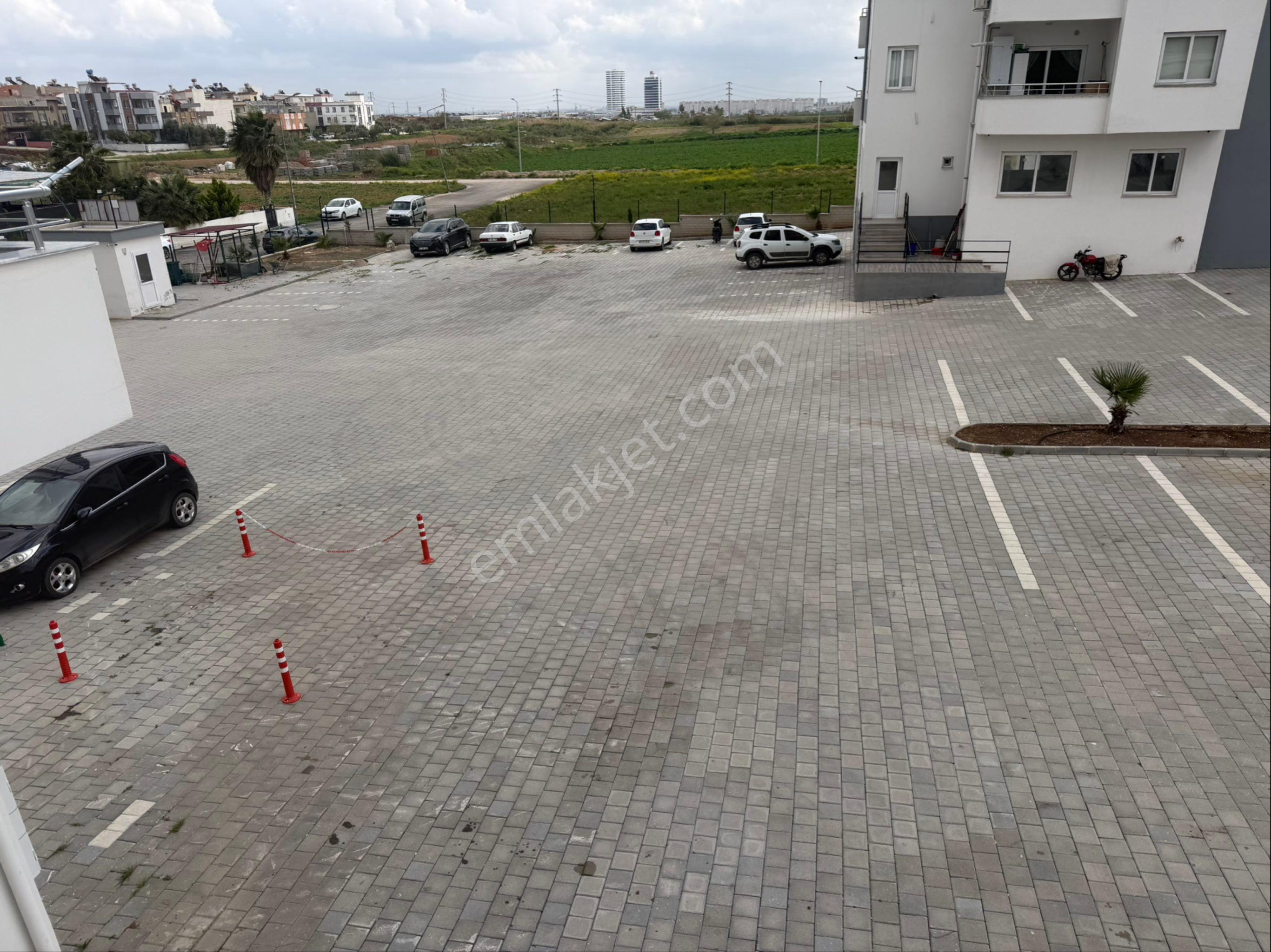 Bahçeşehir Real Avm Civarı Kapalı Mutfak Site İçi 3+1 Satılık Daire - Görsel 9