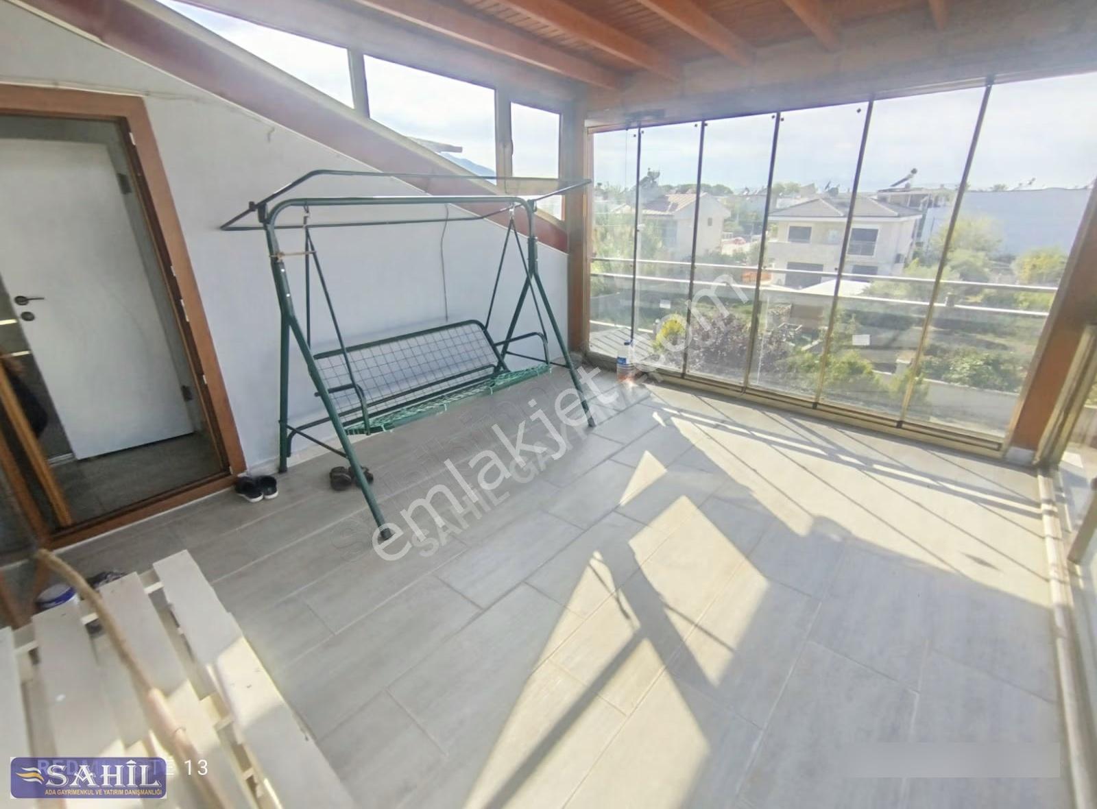 Davutlar Sahil Havuzlu Butik Sitede 3 Katlı 4+1 Villa Yatırımlık - Görsel 2