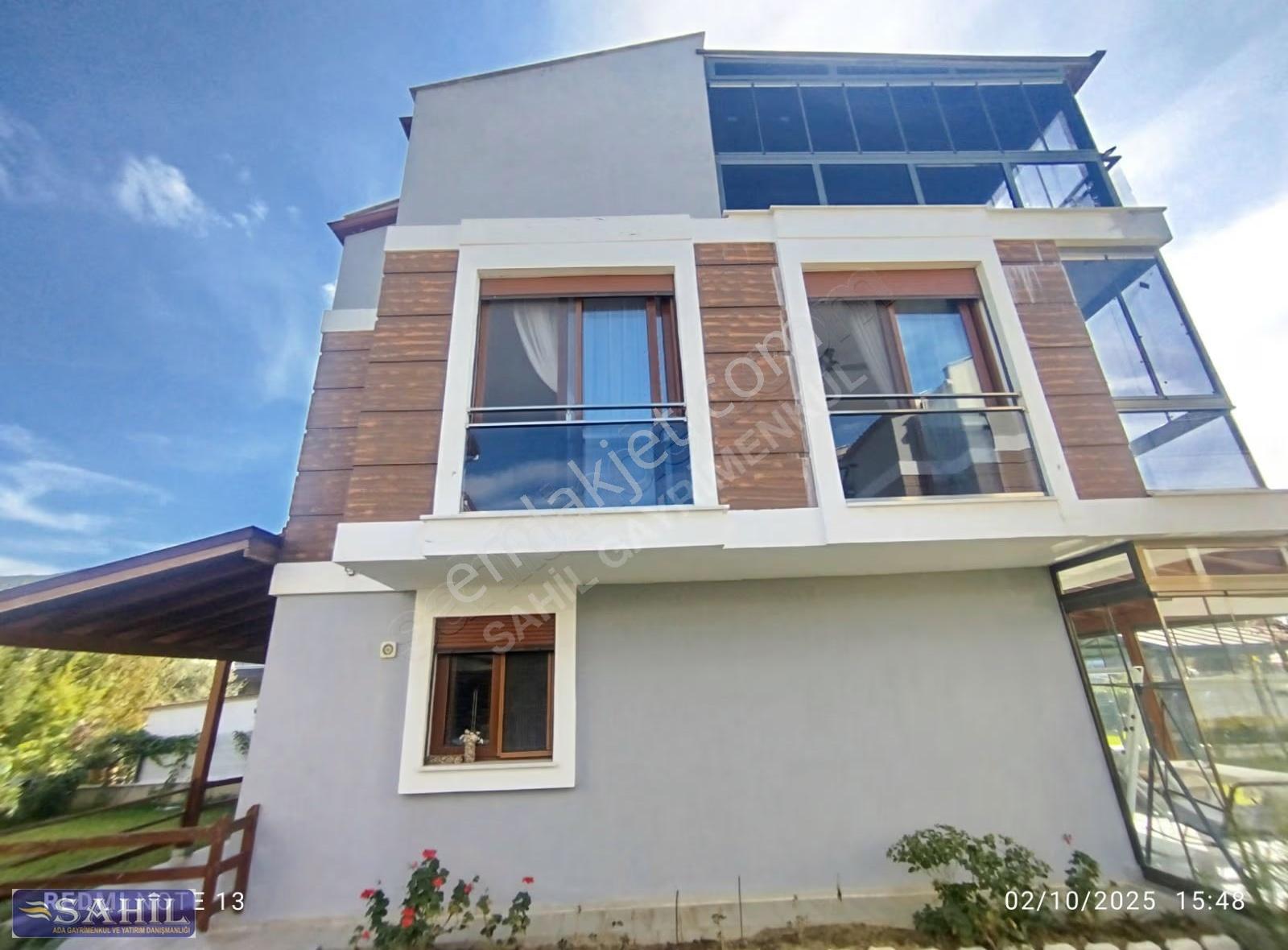 Davutlar Sahil Havuzlu Butik Sitede 3 Katlı 4+1 Villa Yatırımlık - Görsel 14