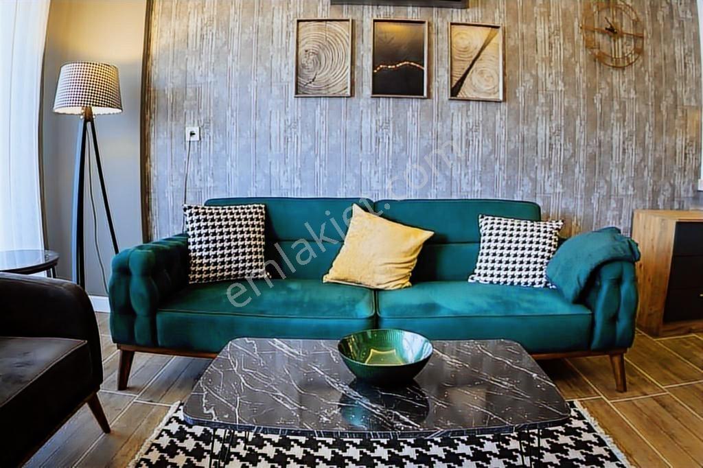 Kuşadası Otogar Arkasında 1+1 Eşyalı Kiralık Daire