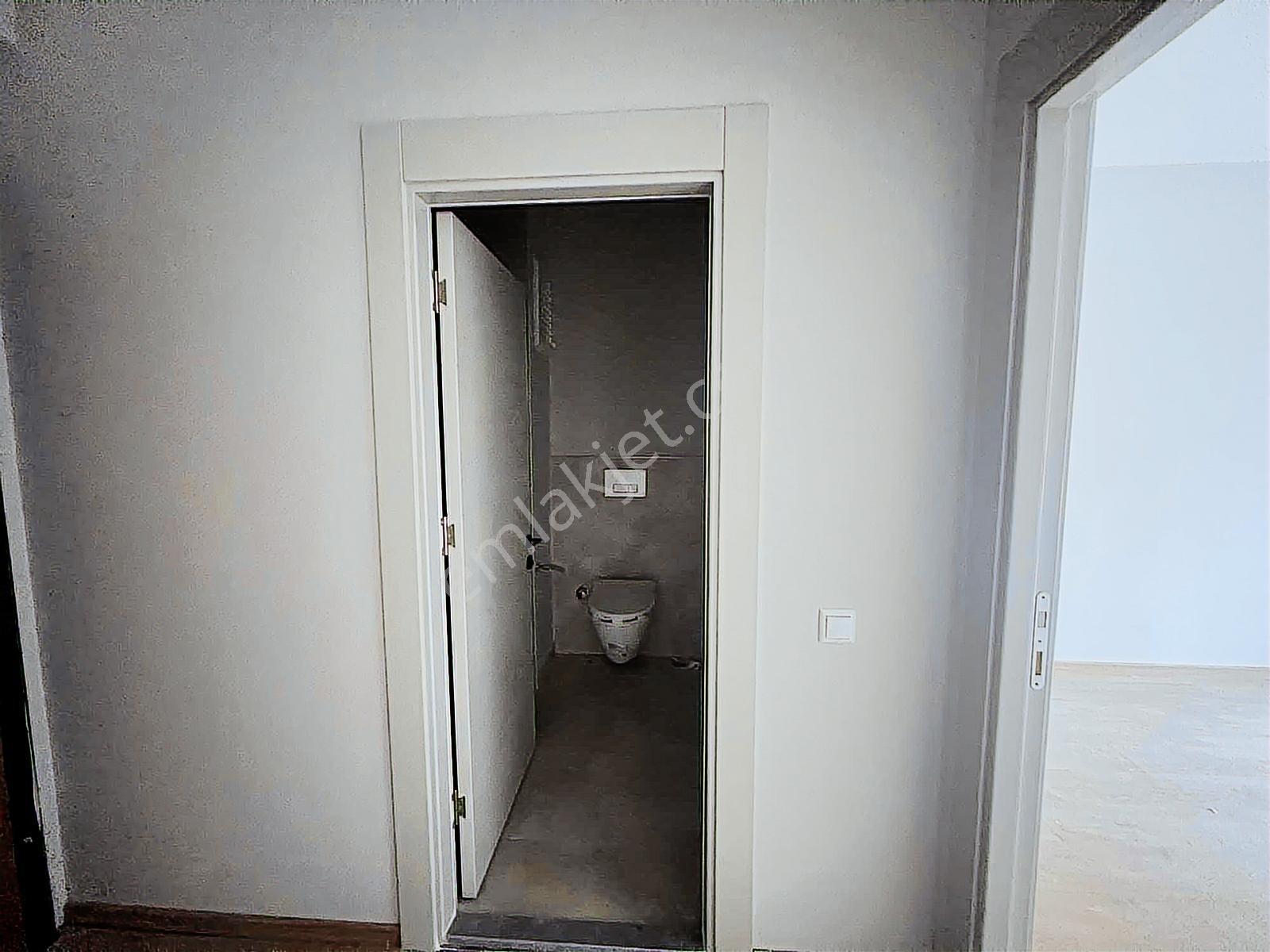 Ulaş Gayrimenkulden Şehir Hastanesi Mevki Kiralık Balkonlu 1+1 - Görsel 24