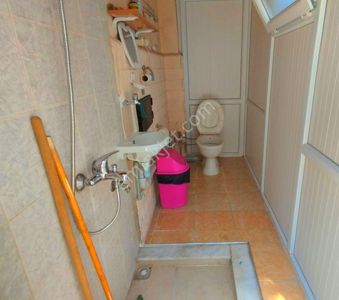Kuşadasında Plaja Yakın Havuzlu Sitede Tek Müstakil 4+1 Villa - Görsel 32
