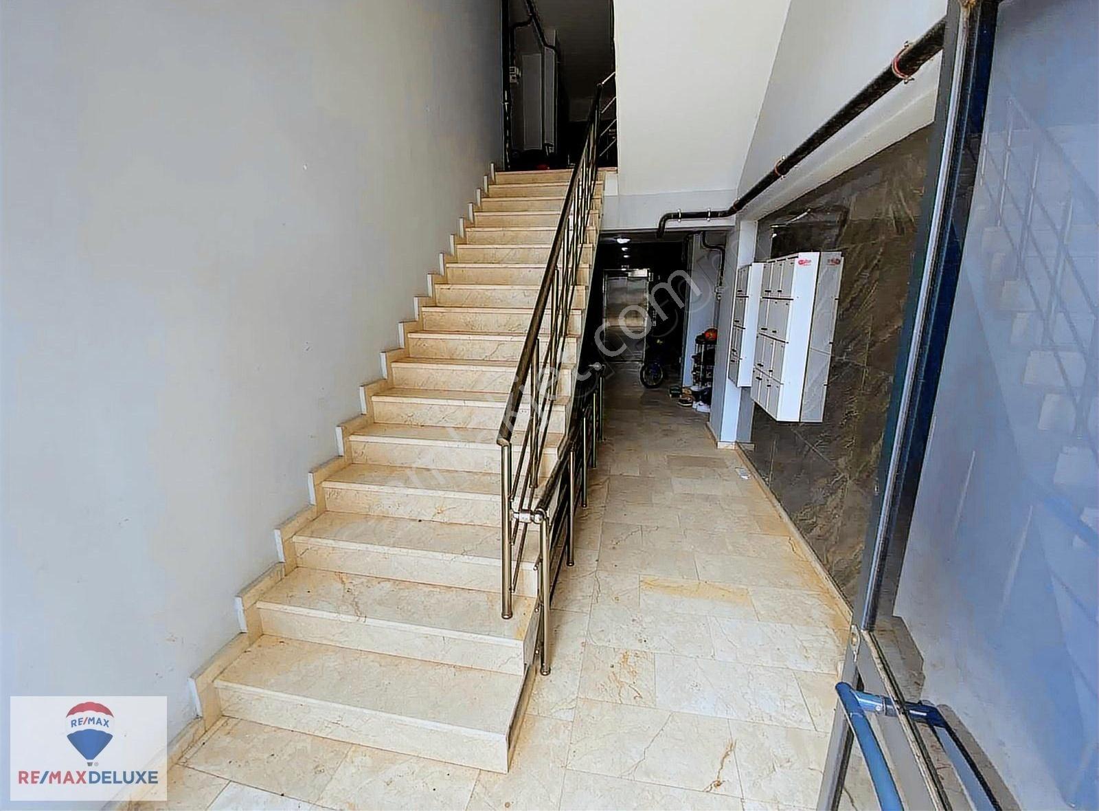Kartepe Sarımeşe'de 3 + 1 Yerden Isıtmalı Önü Açık Ferah Daire - Görsel 3