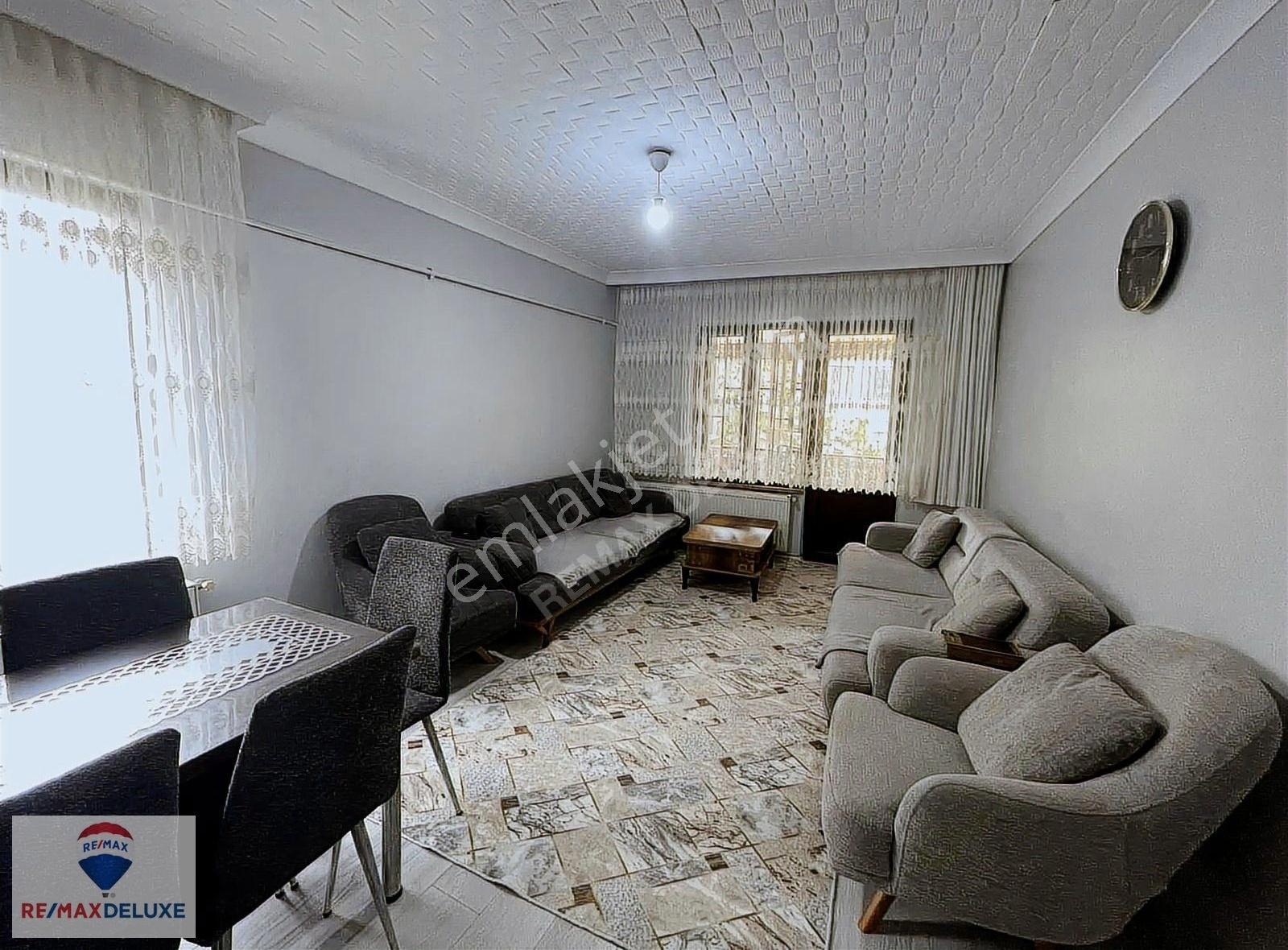 İzmit Çarşı Da 2+1 1.kat 110 M2 Masrafsız Otoparklı Daire