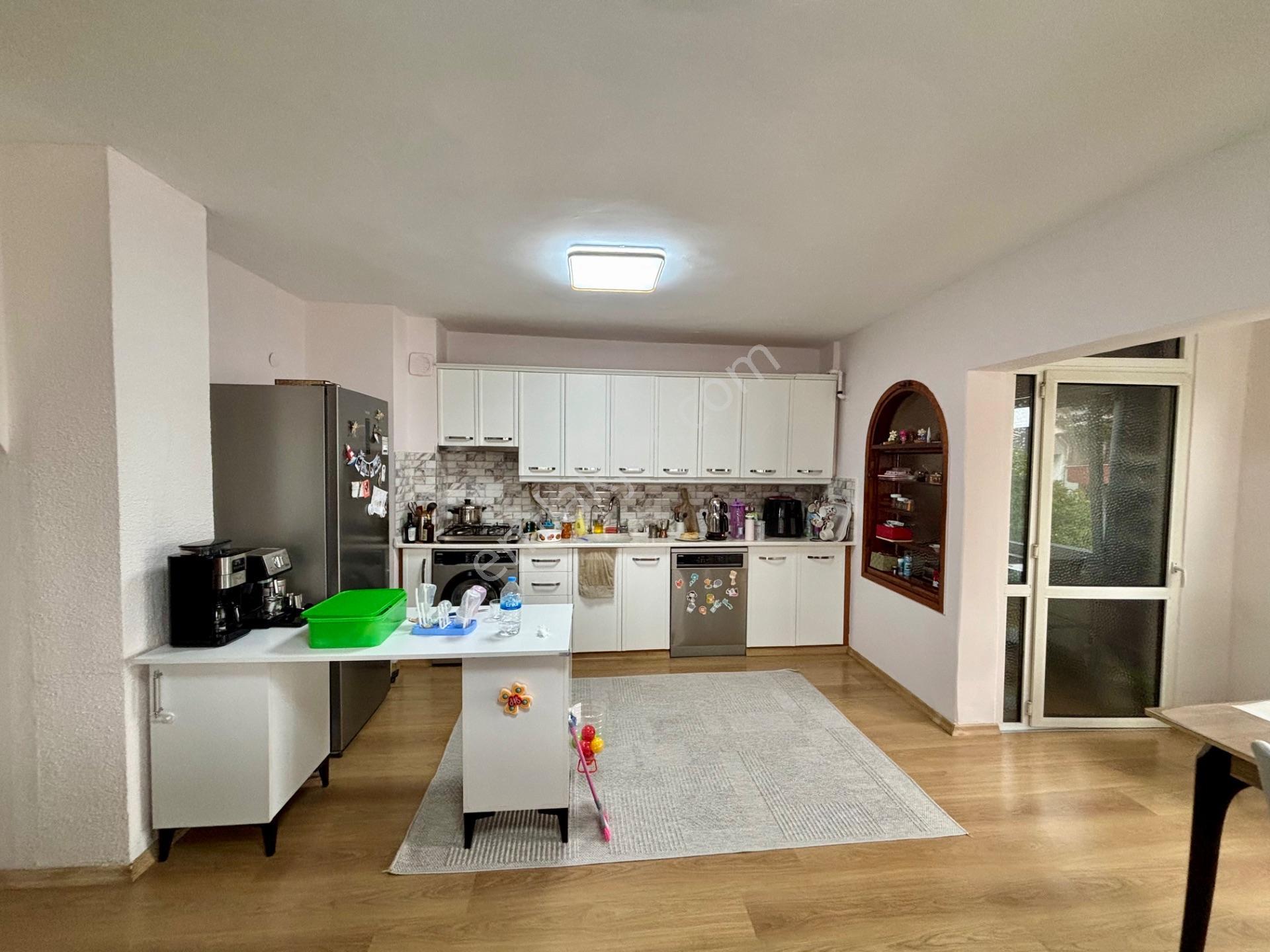 Limanreiste Köşe Konumda Komple Bina - Görsel 7