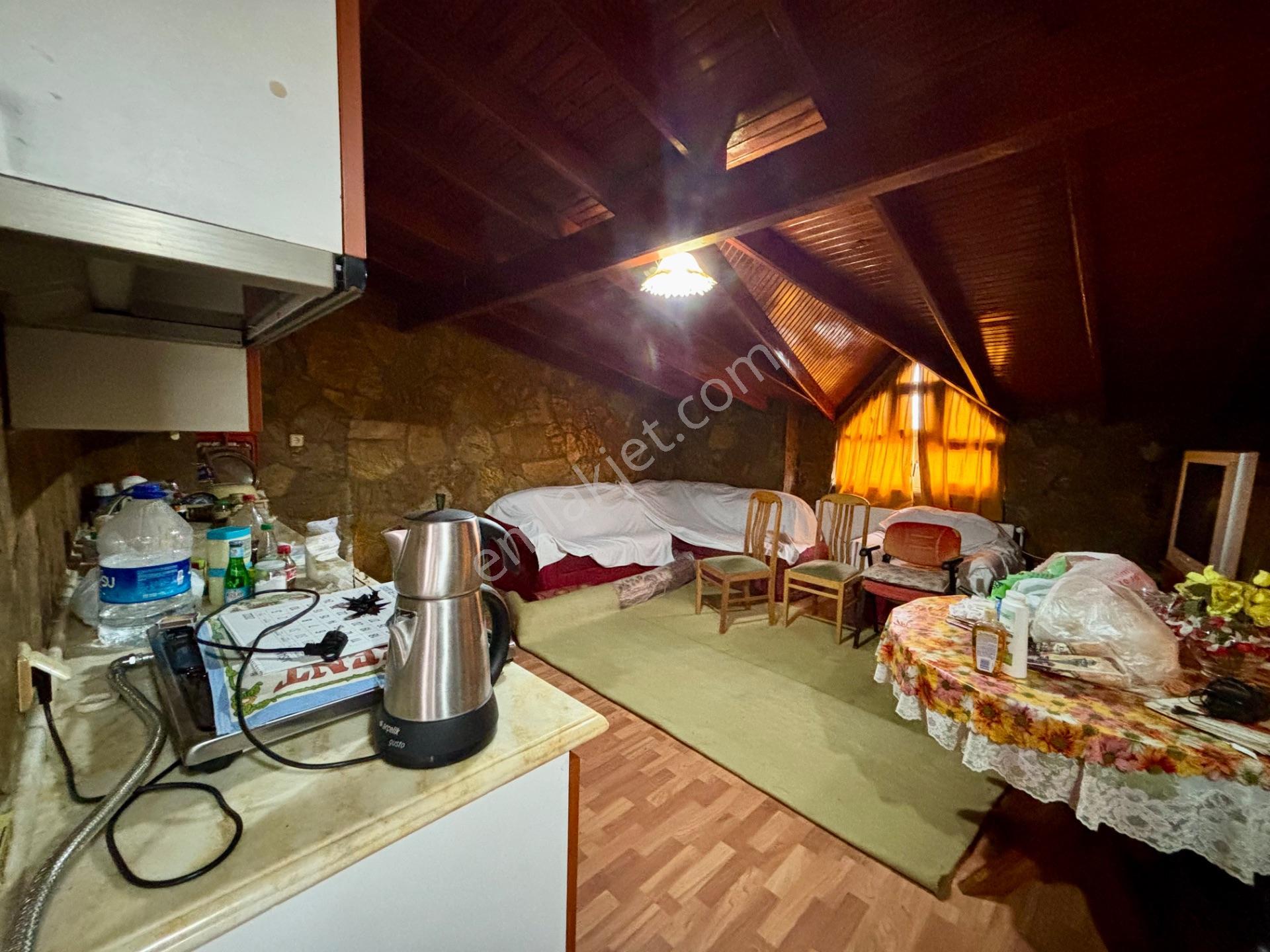 Limanreiste Köşe Konumda Komple Bina - Görsel 31