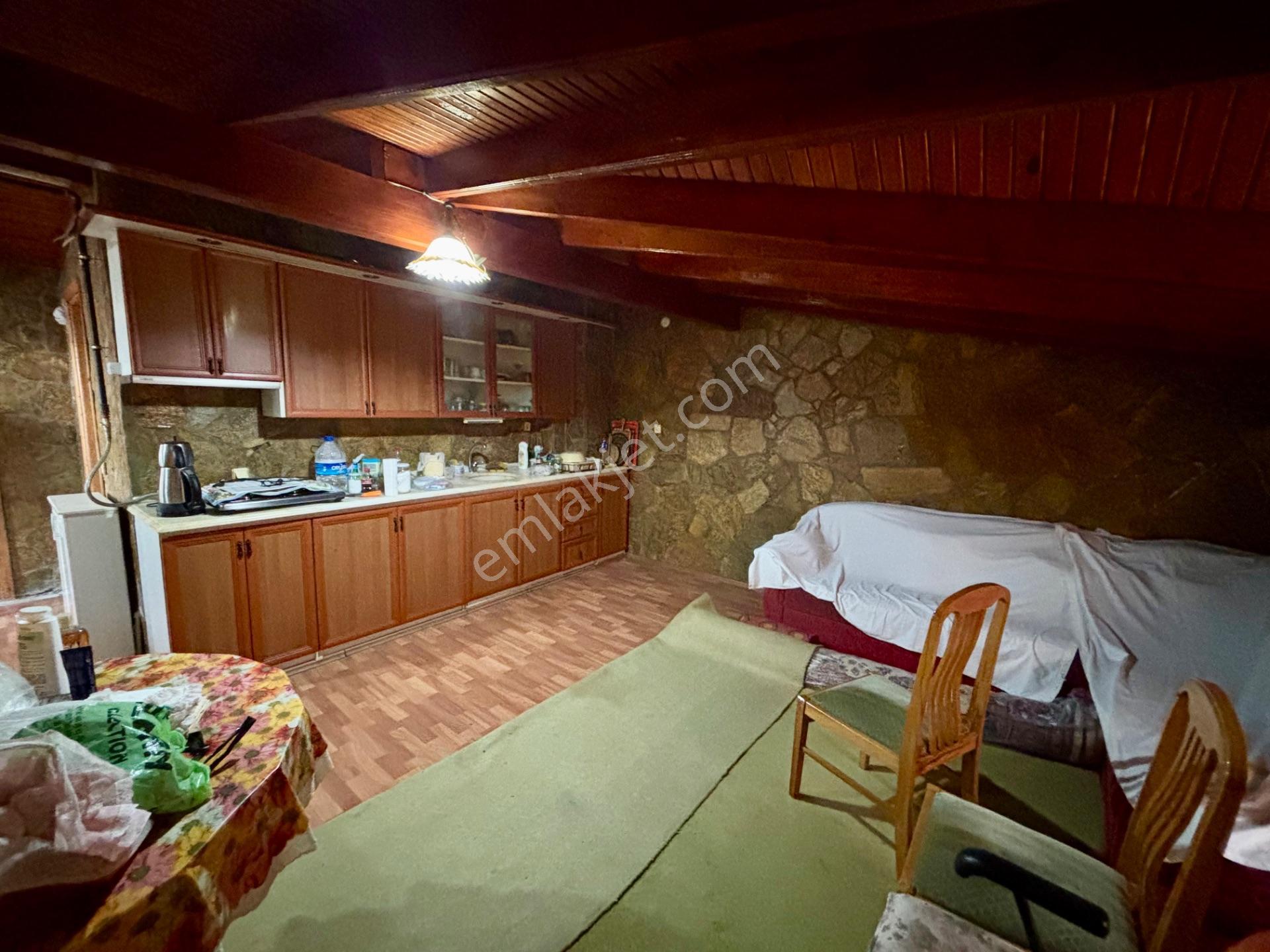 Limanreiste Köşe Konumda Komple Bina - Görsel 30