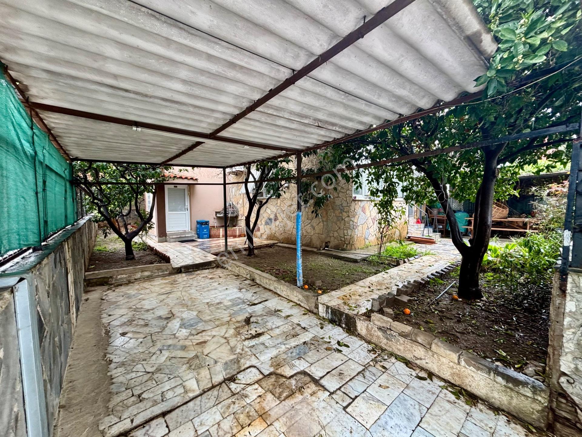 Limanreiste Köşe Konumda Komple Bina - Görsel 15