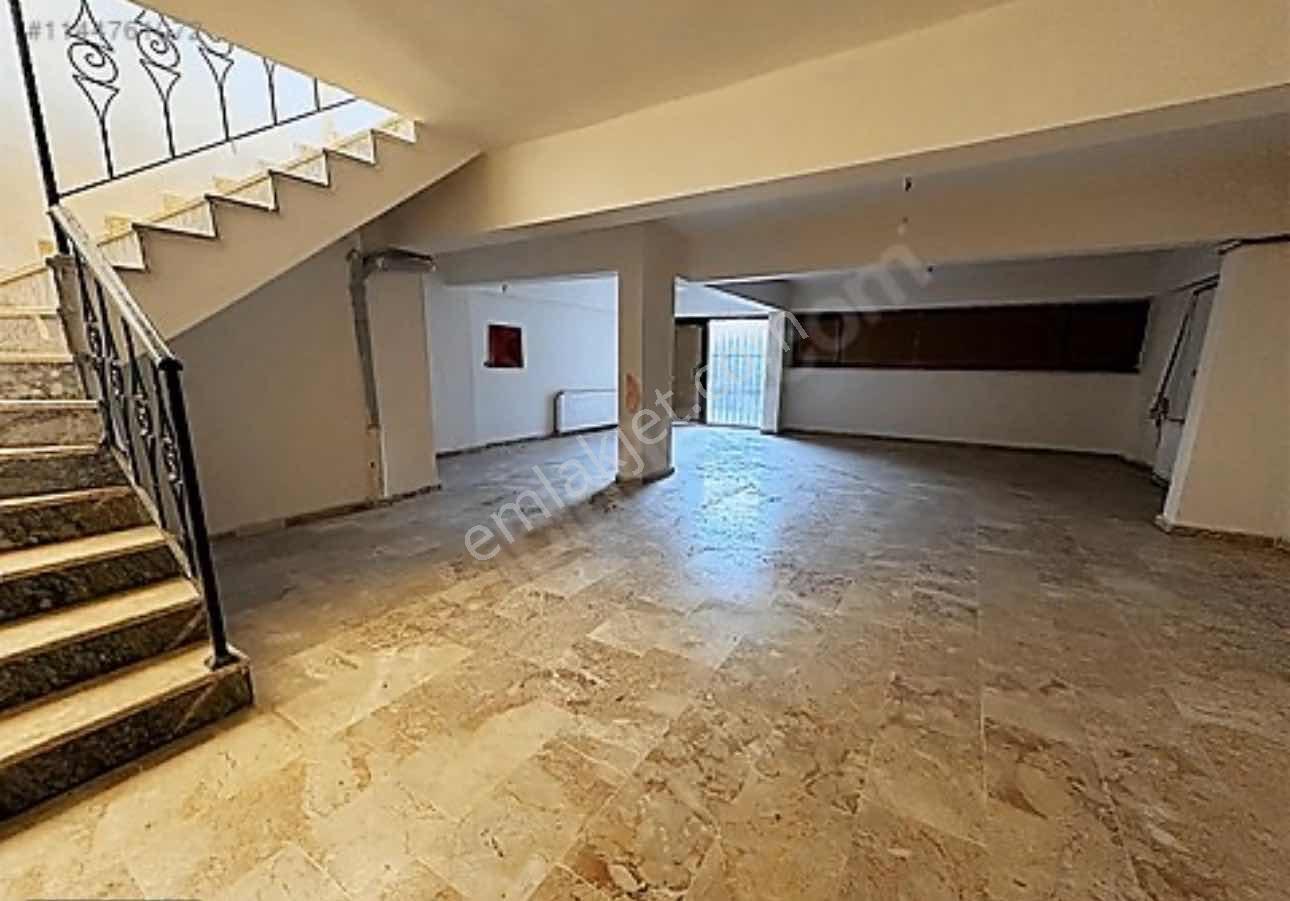 Osmanlı Mahallesinde Hazır Kiracılı 2 Katlı Köşe Satılık Dükkan - Görsel 4
