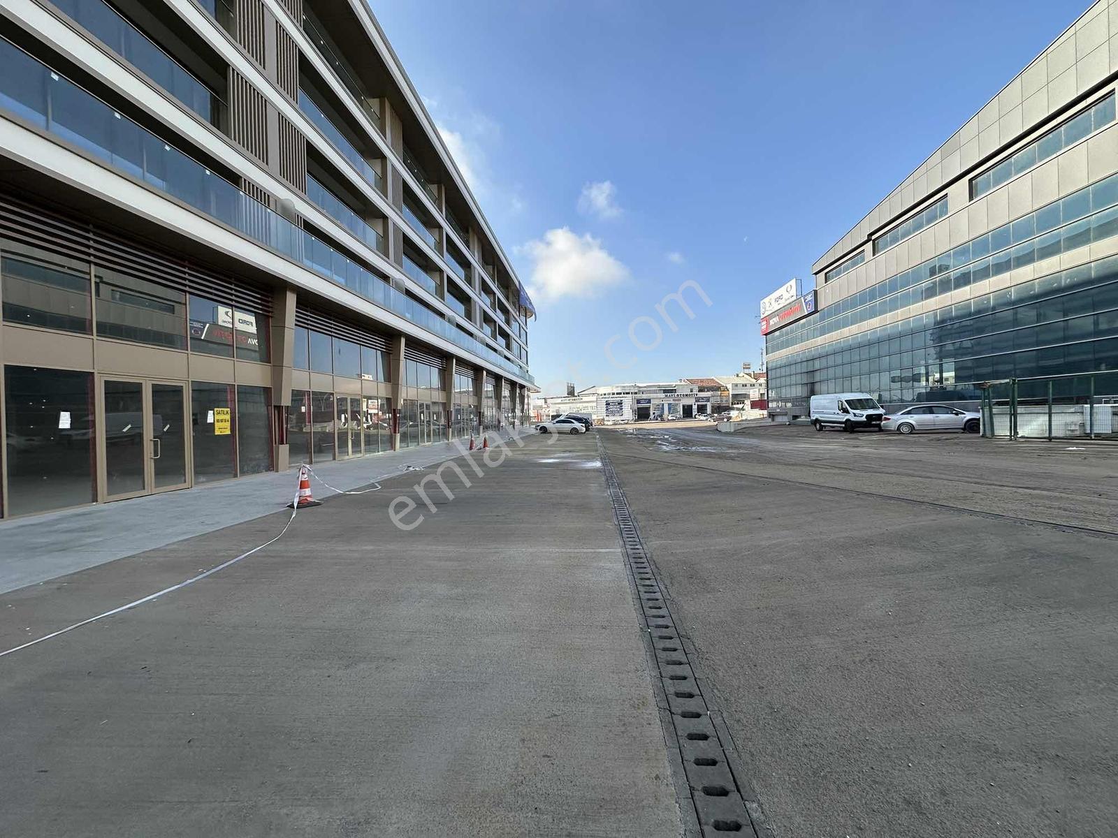 Ostim'de Yol Cepheli Harika Projede Satılık Düz Giriş Dükkan - Görsel 2