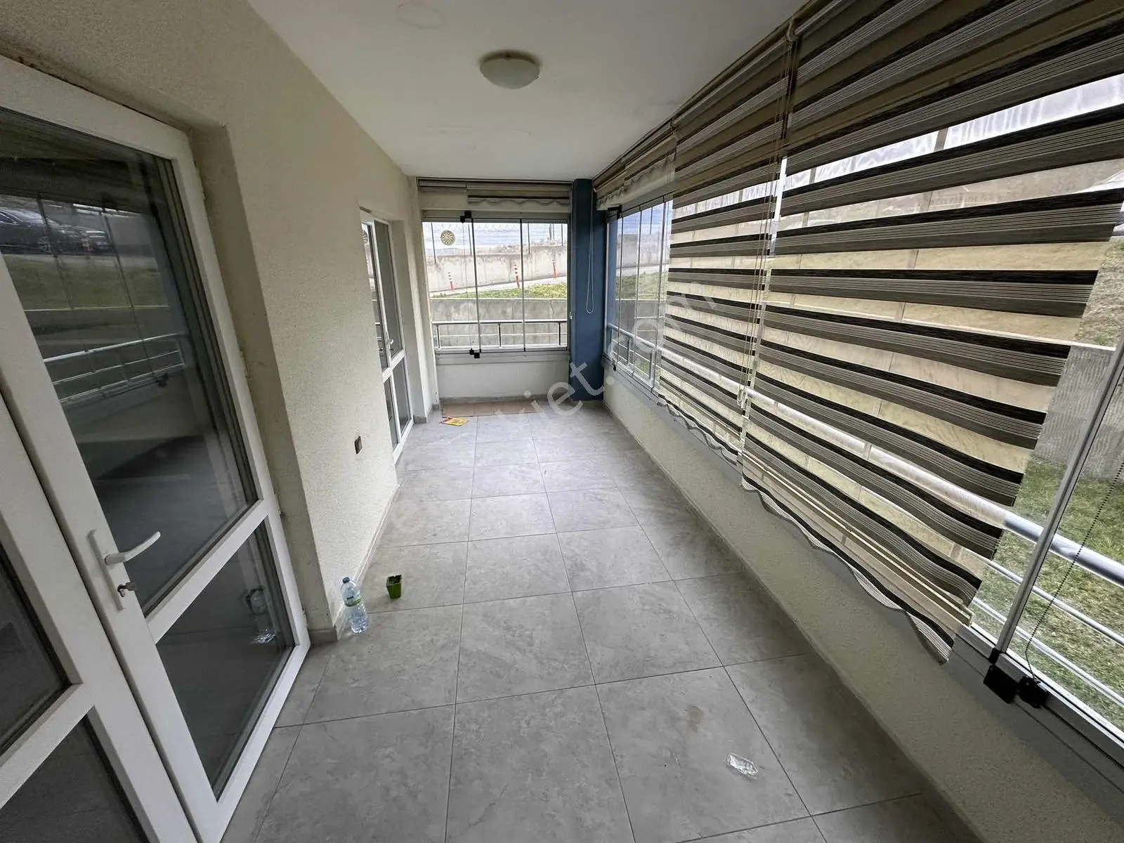 Törekent Şehri Yaren Konutlarında 4+1 Kiralık Cam Balkonlu Daire - Görsel 5