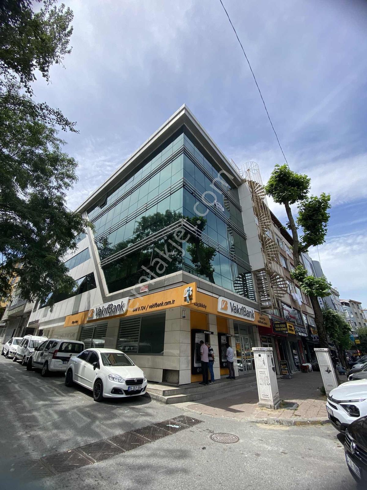 G.osmanpaşa Küçükköyde 240m2 Kiralık Ofis Katları - Görsel 2