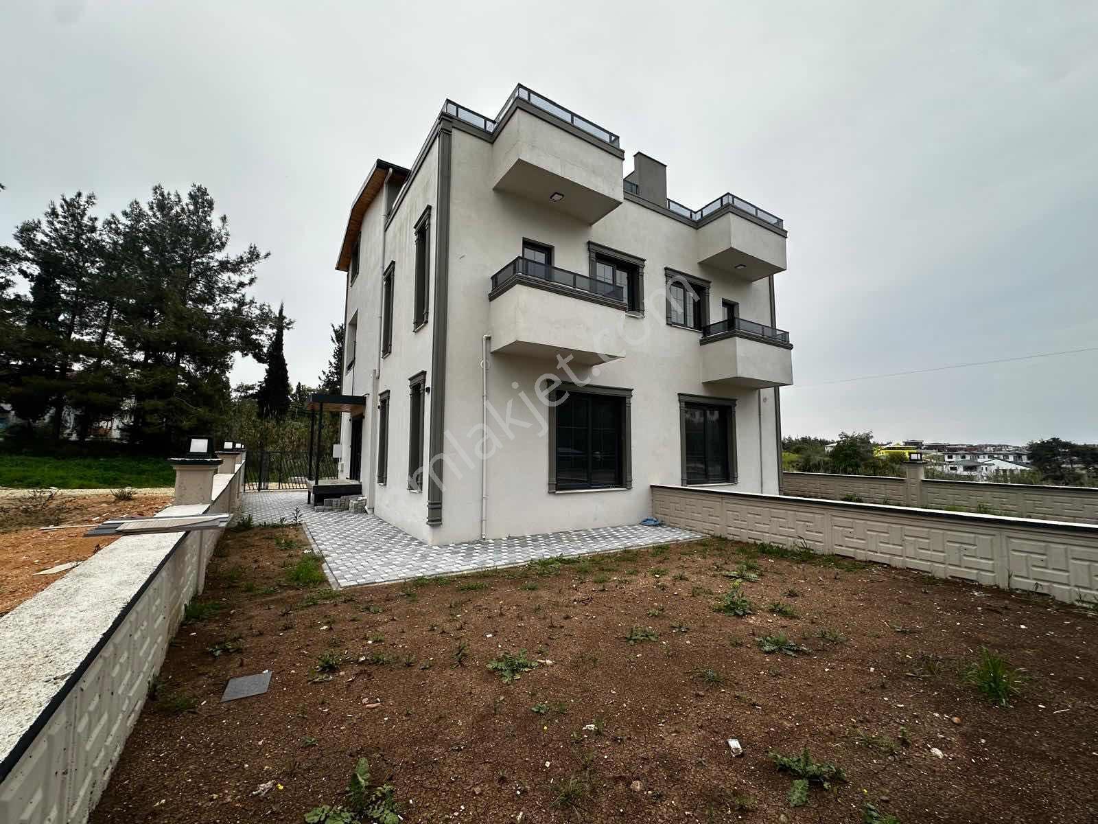 Adana Çınarlı,da 4+1 Villa Bulvara 2. Parsel Triplex - Görsel 25