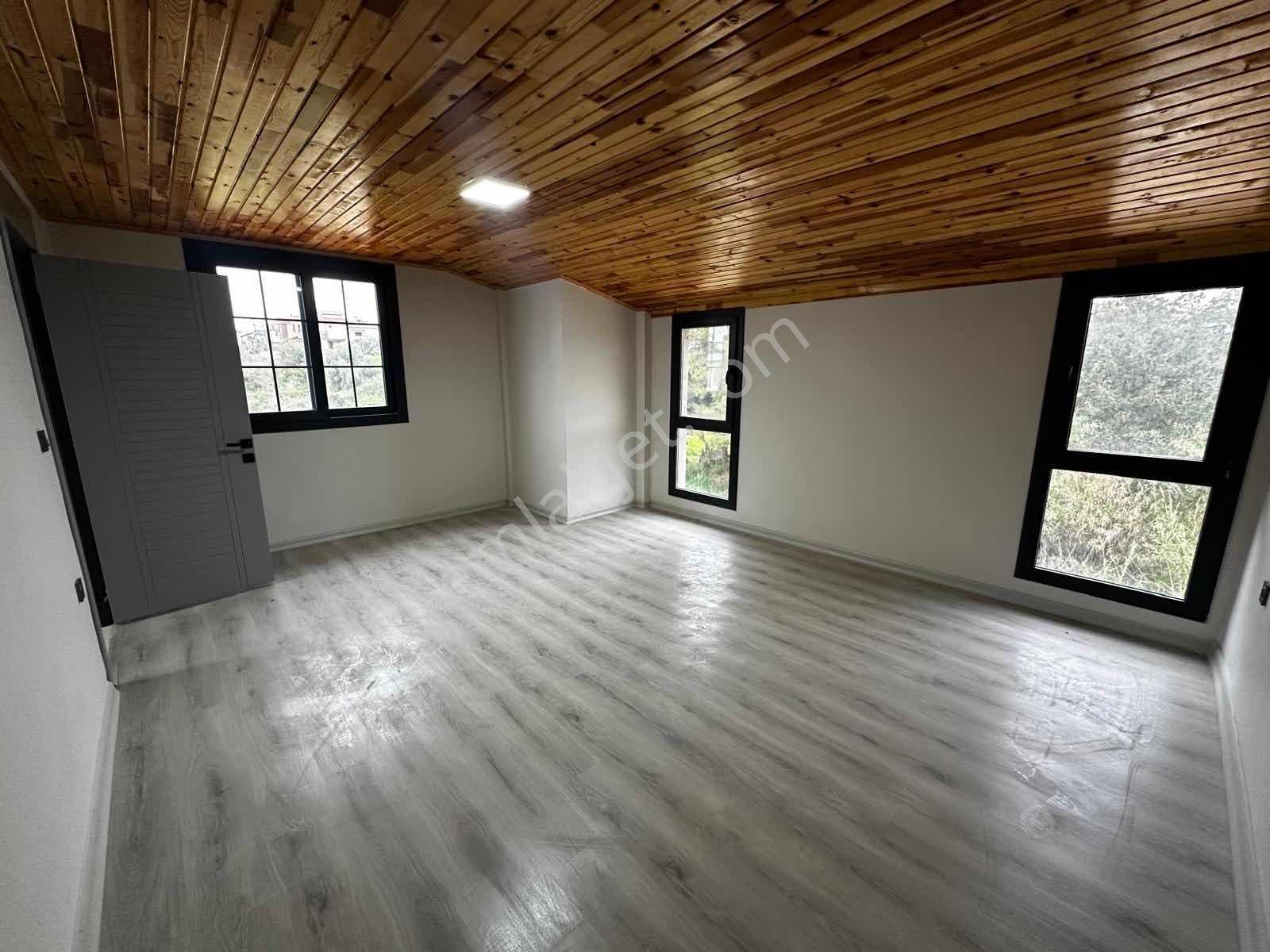 Adana Çınarlı,da 4+1 Villa Bulvara 2. Parsel Triplex - Görsel 13