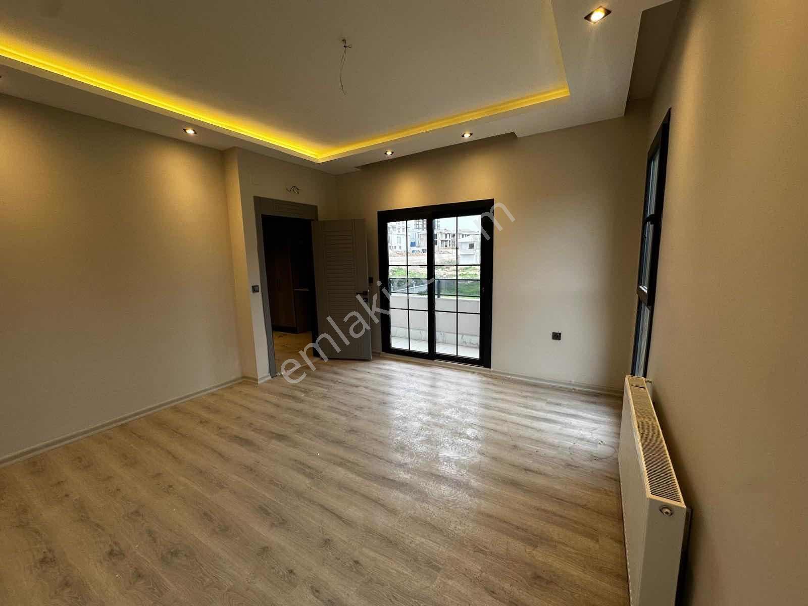 Adana Çınarlı,da 4+1 Villa Bulvara 2. Parsel Triplex - Görsel 3