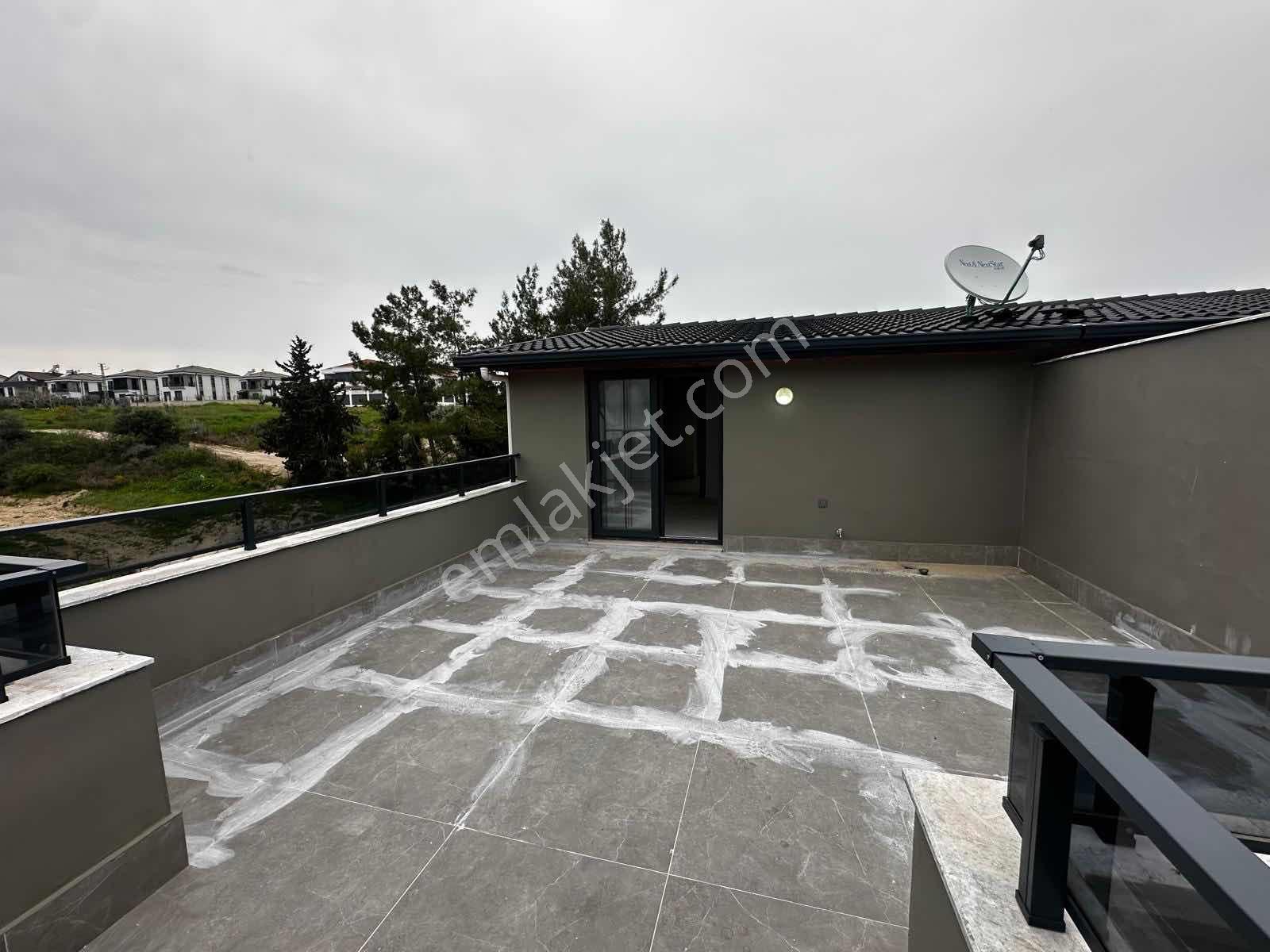 Adana Çınarlı,da 4+1 Villa Bulvara 2. Parsel Triplex - Görsel 14