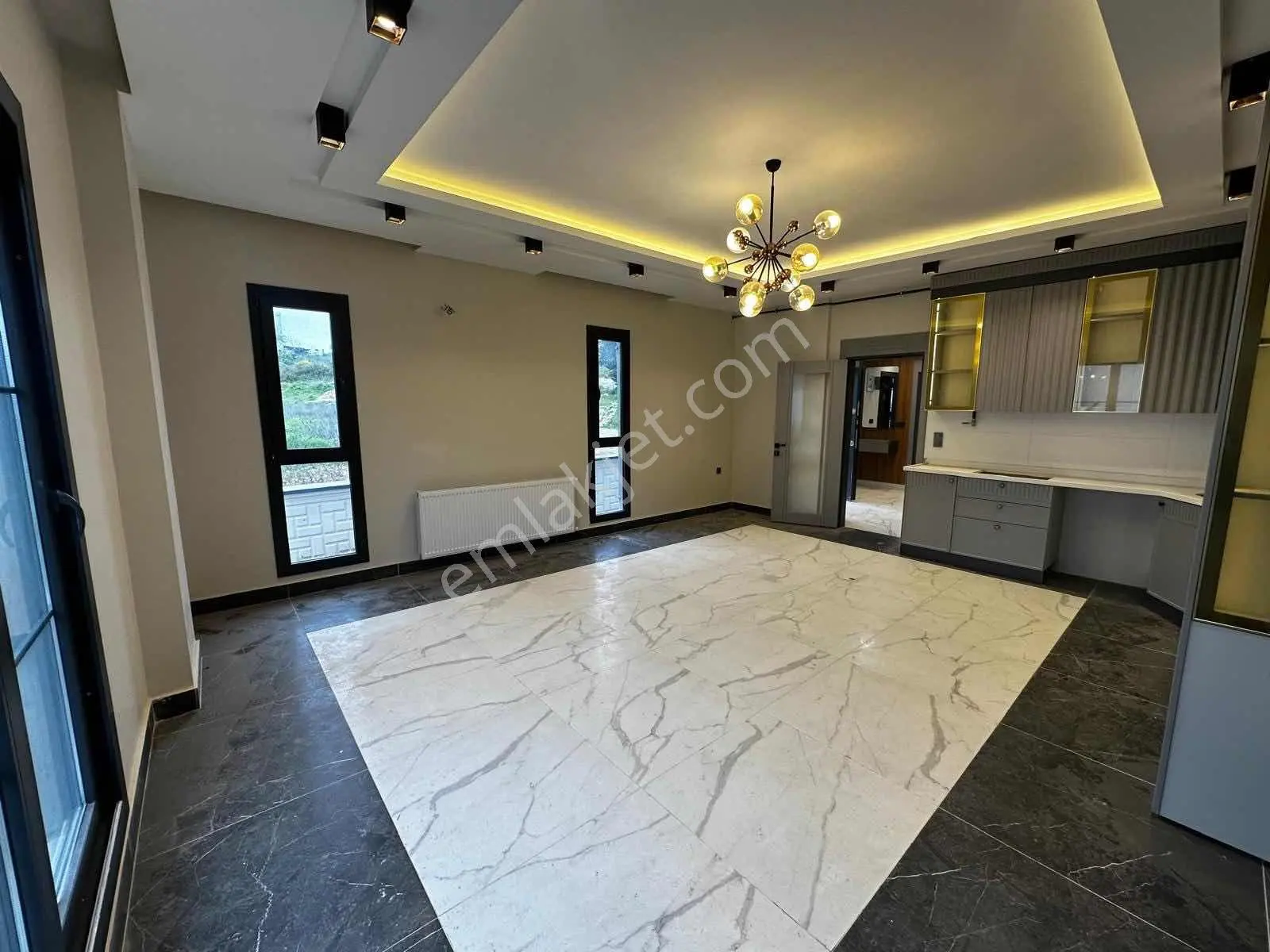 Adana Çınarlı,da 4+1 Villa Bulvara 2. Parsel Triplex